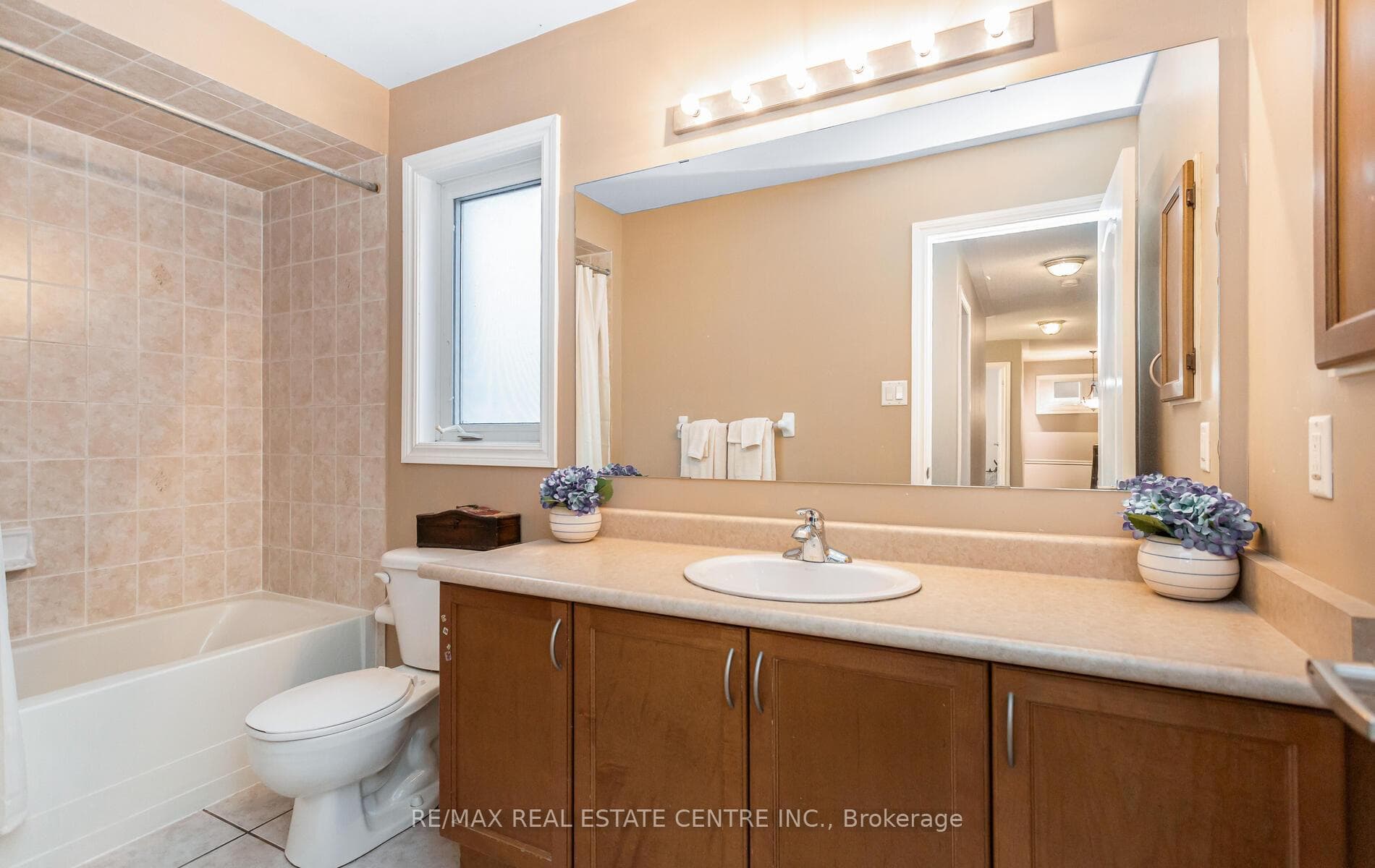 26 Saint Hubert Drive photo 29