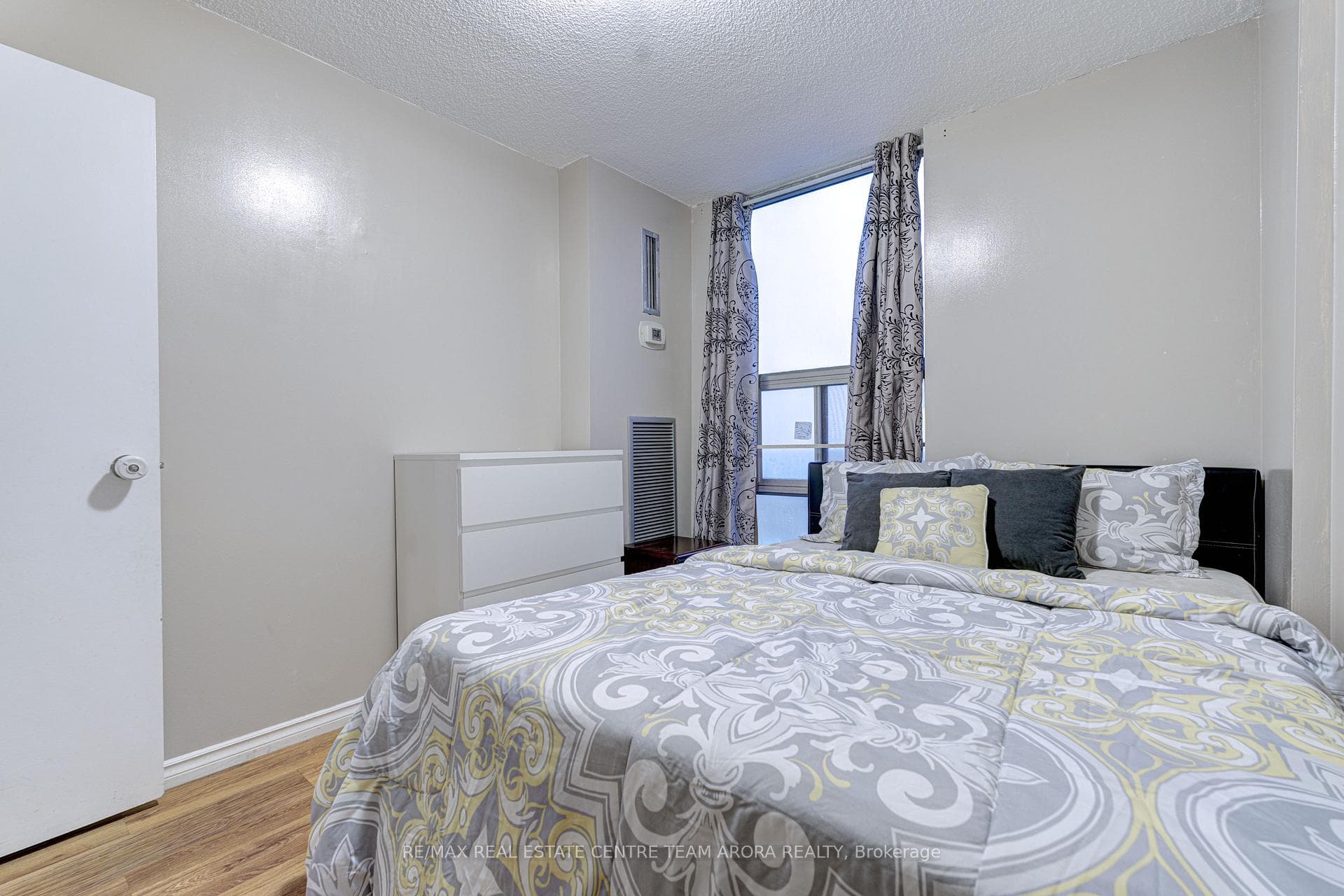 25 Kensington Road Unit 1111 photo 23