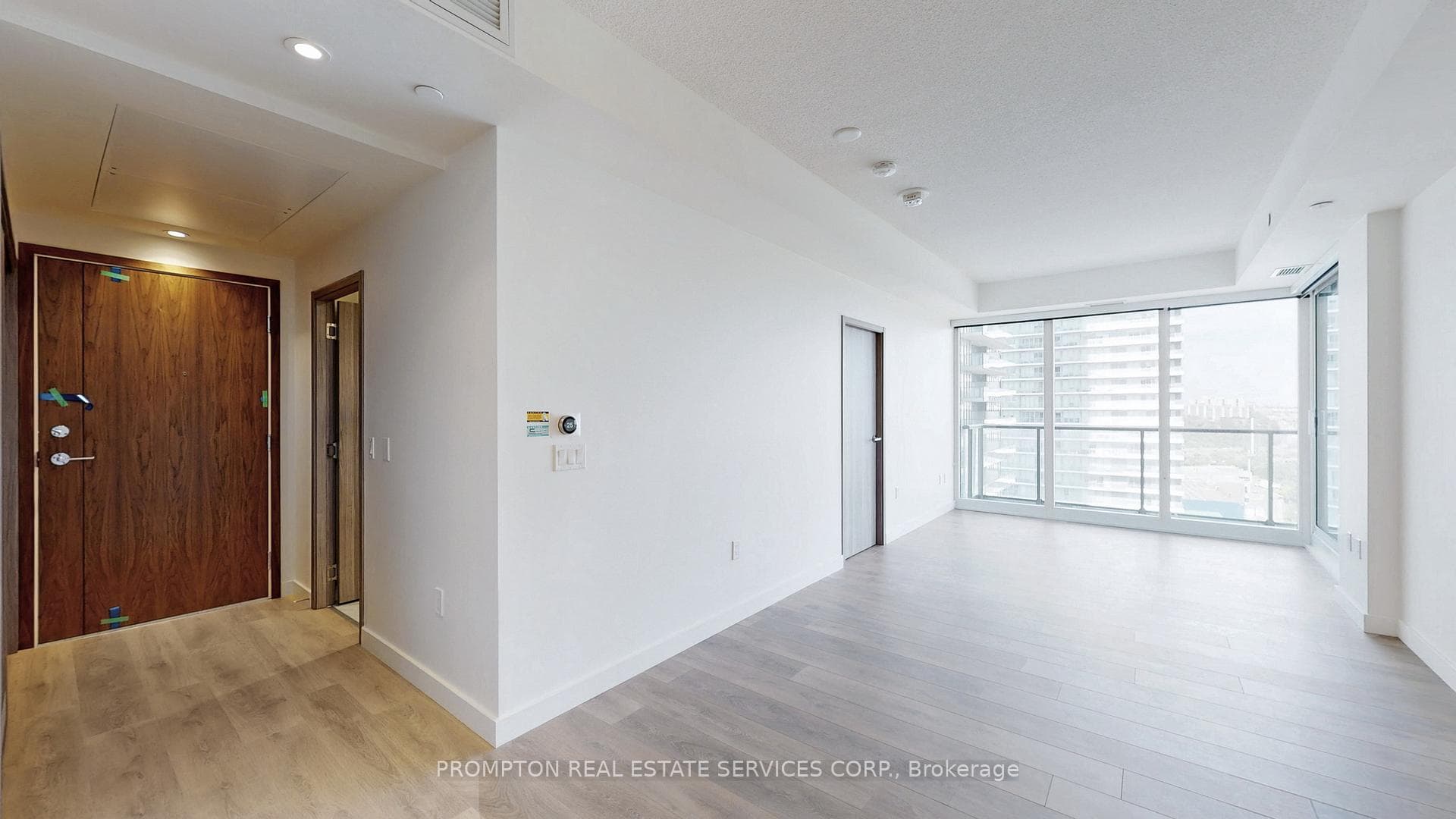 85 Mcmahon Drive Unit 2302 photo 7
