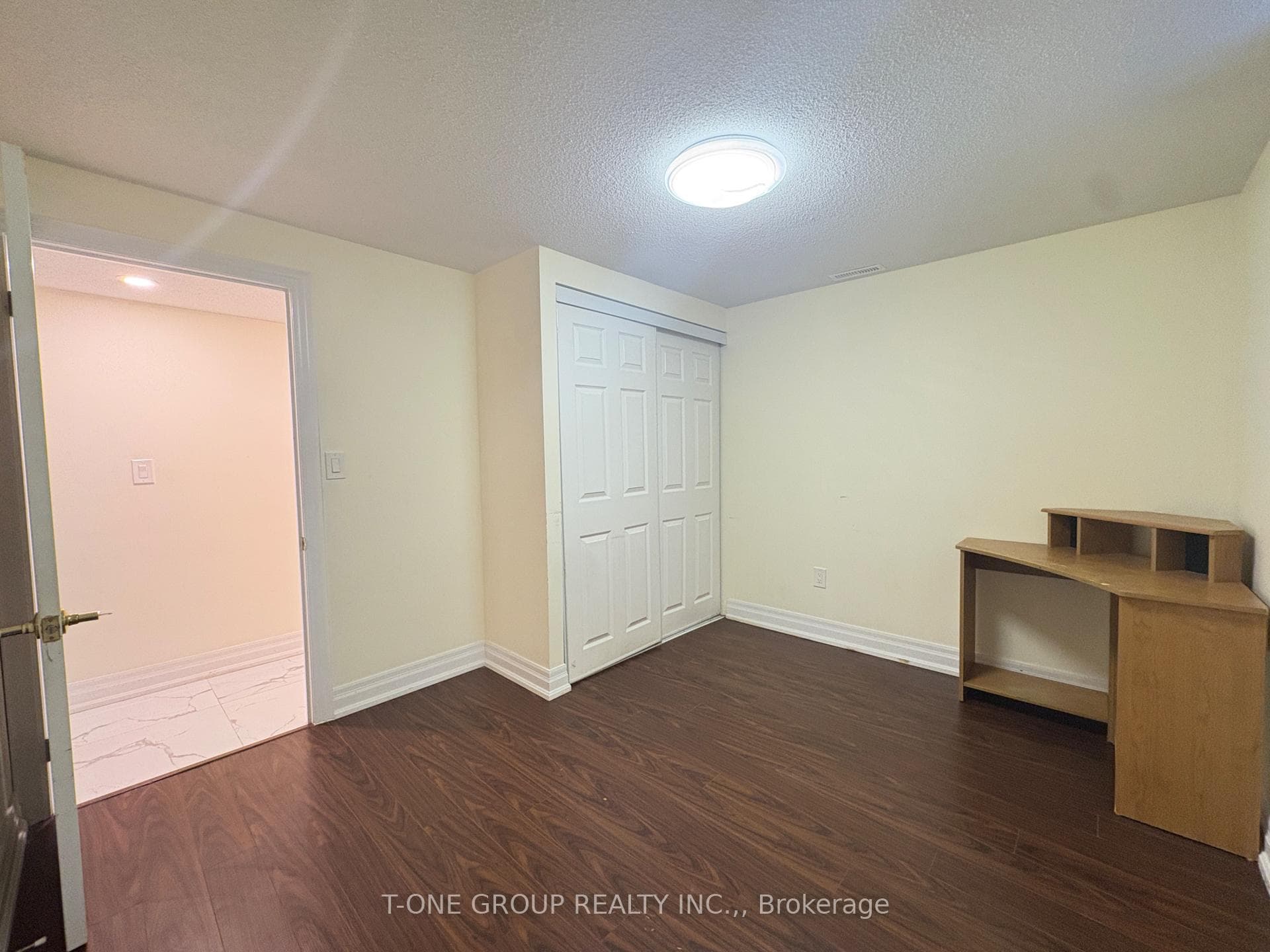 209 Highglen Avenue Unit Lower Fl photo 13