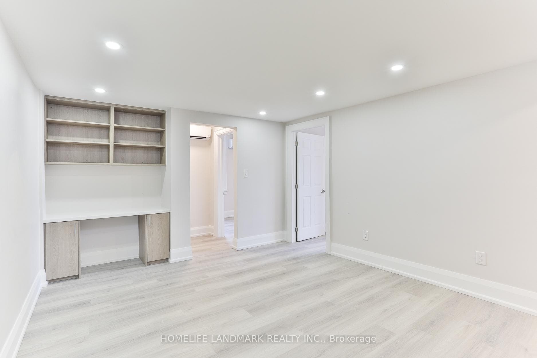 448 Spadina Road Unit 104 photo 8