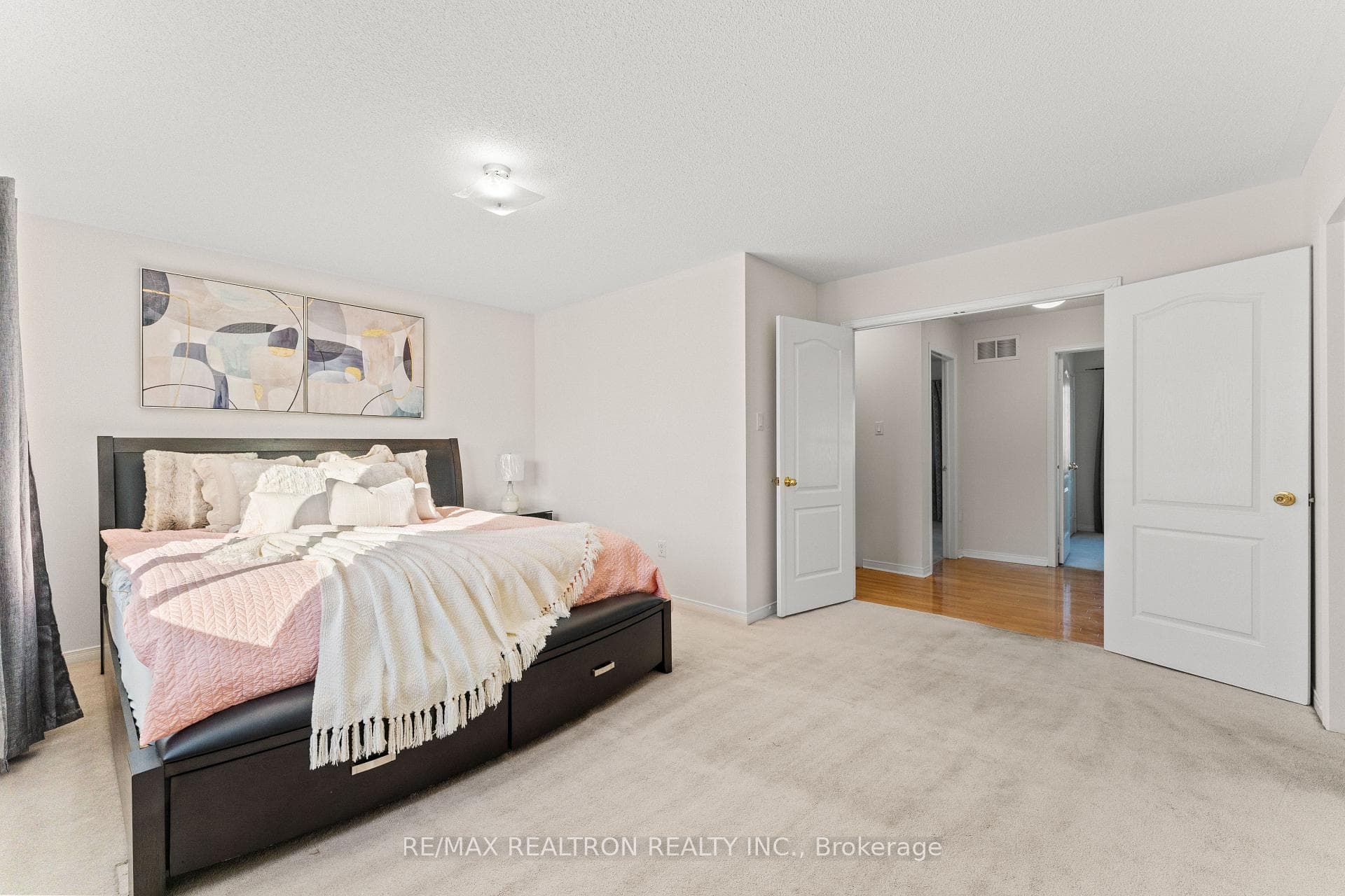 23 Barden Crescent photo 15