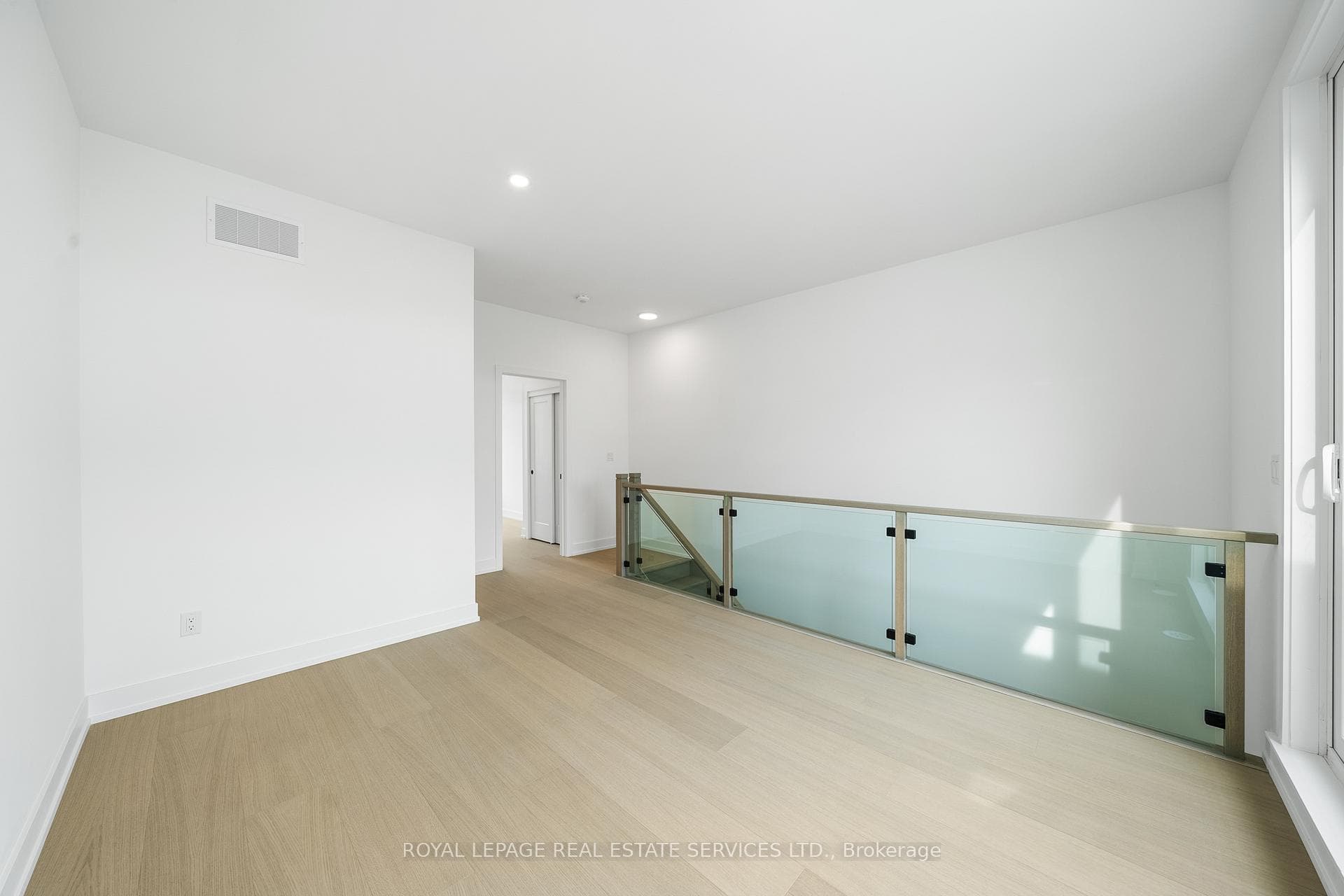 20 Lou Parsons Way Unit 12 photo 28