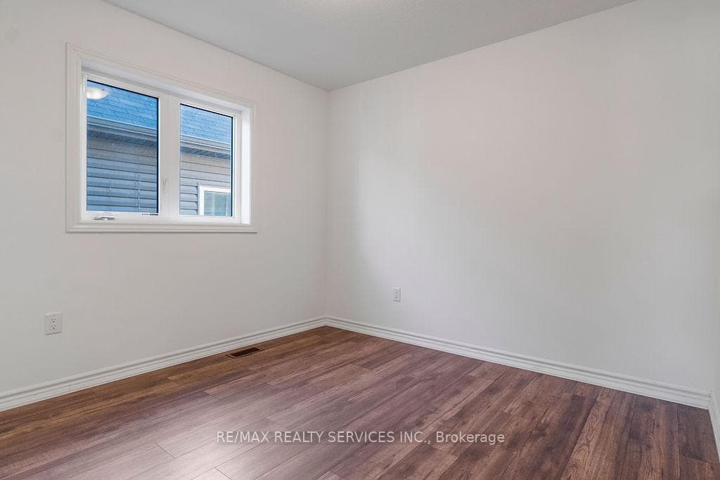 9 Copeman Avenue photo 28