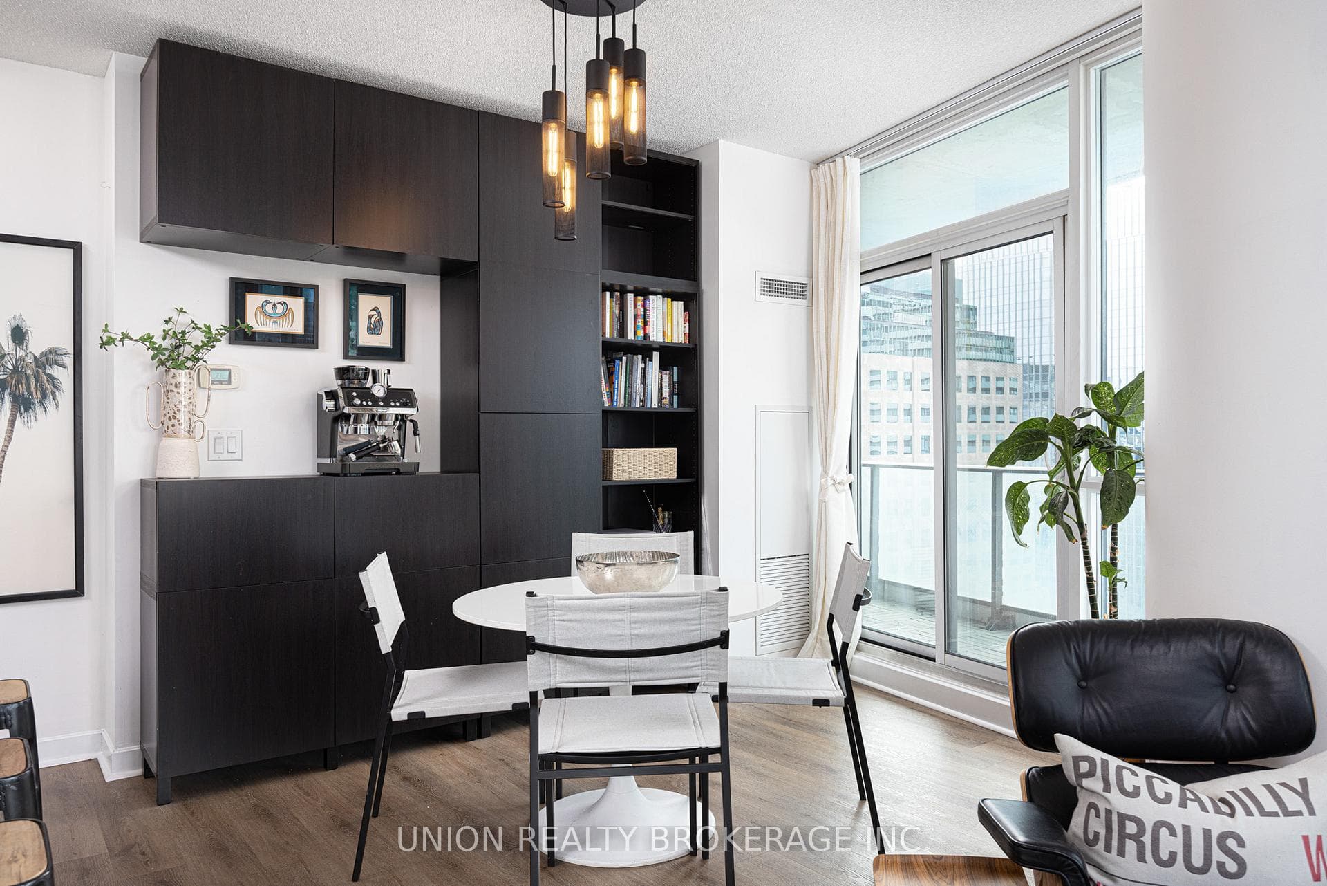 33 Bay Street Unit 2903 photo 8