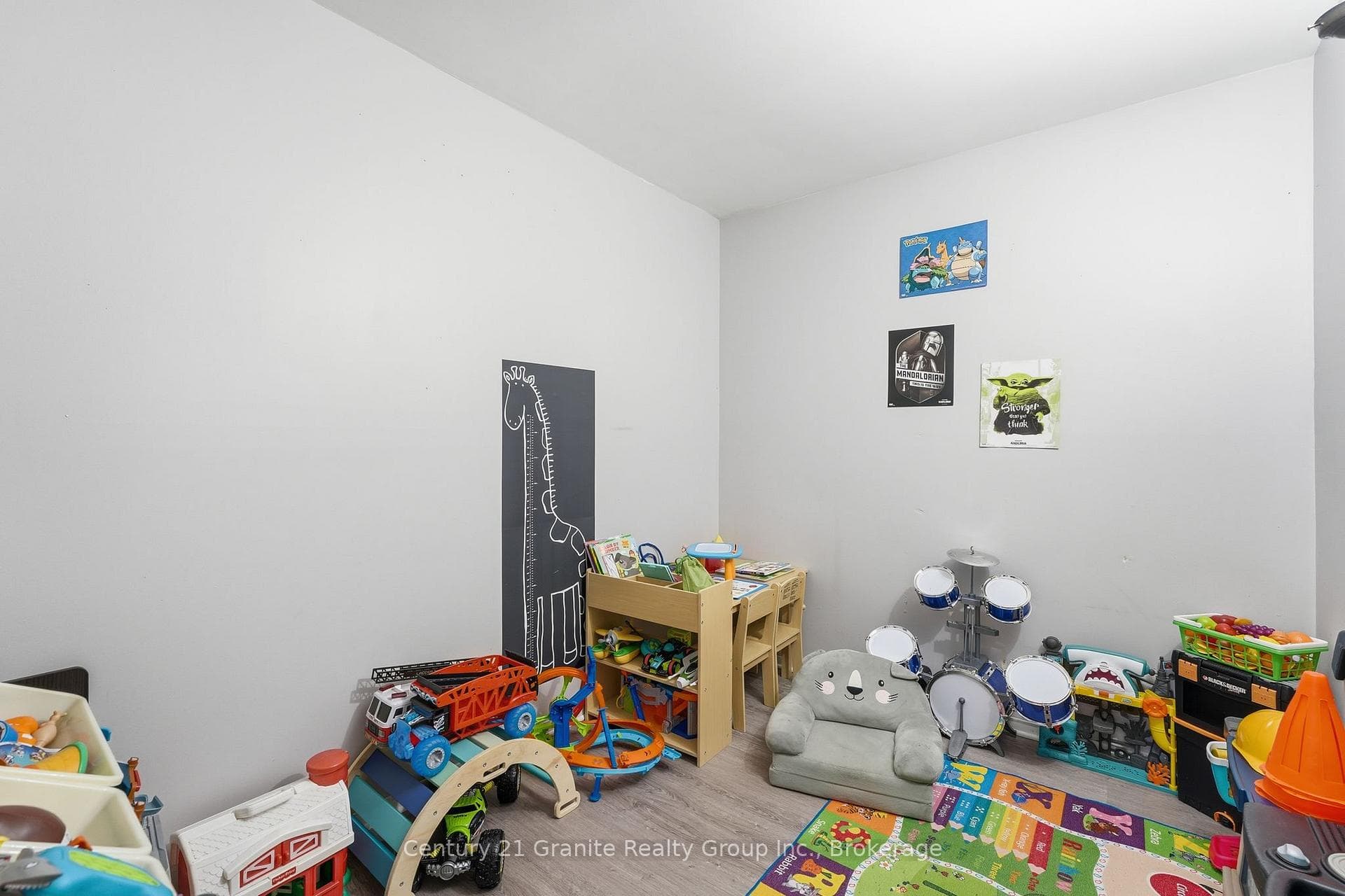 18 Pine Ridge Road photo 16