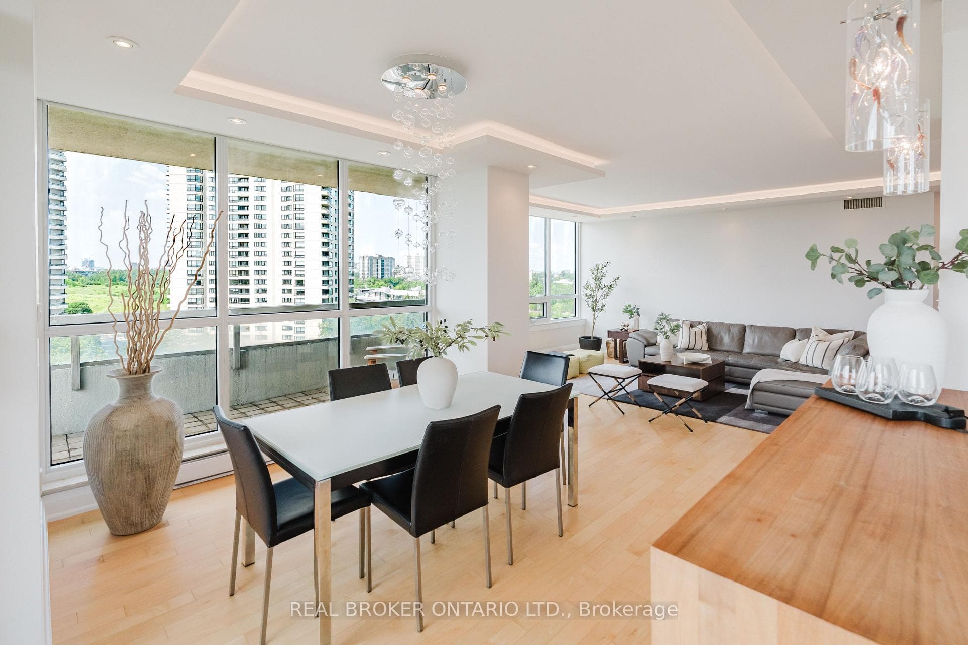 1480 Riverside Drive Unit 806 photo 11