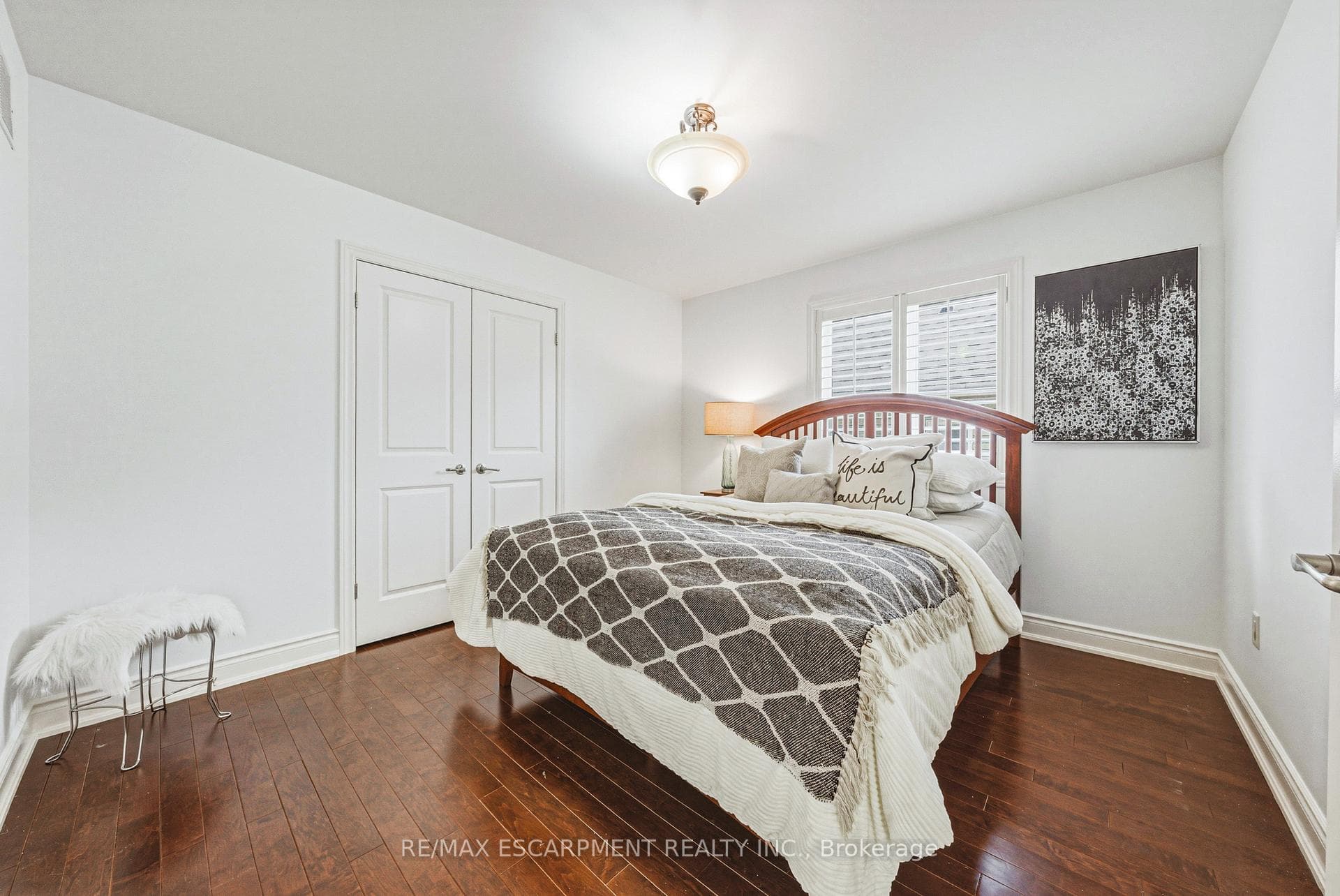 1047 St Matthews Avenue photo 27