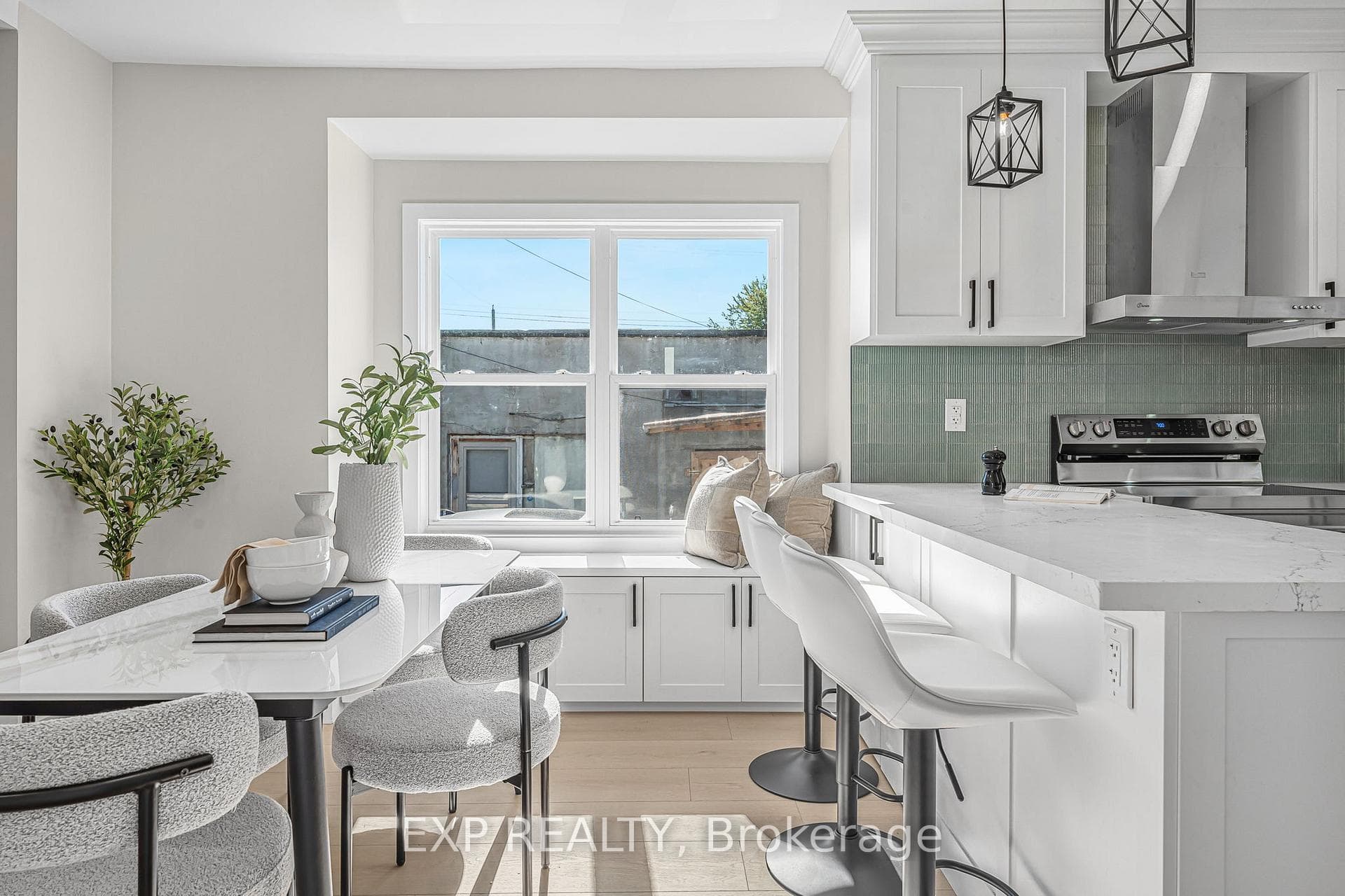 56 East 34th Street photo 15