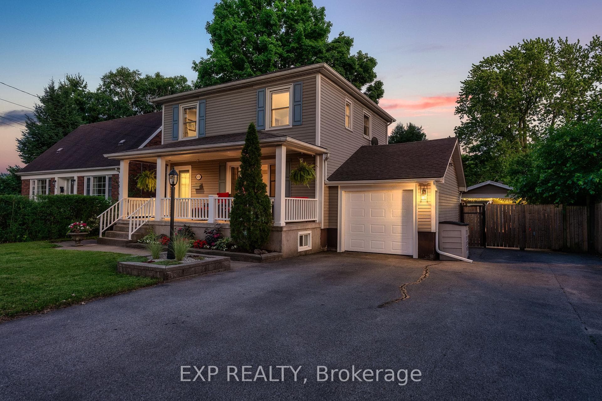 6276 STAMFORD GREEN Drive photo 2