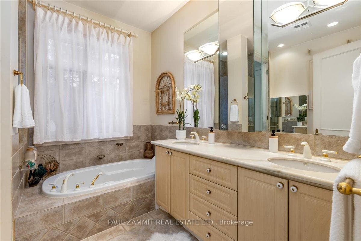 7 Hammok Crescent photo 19