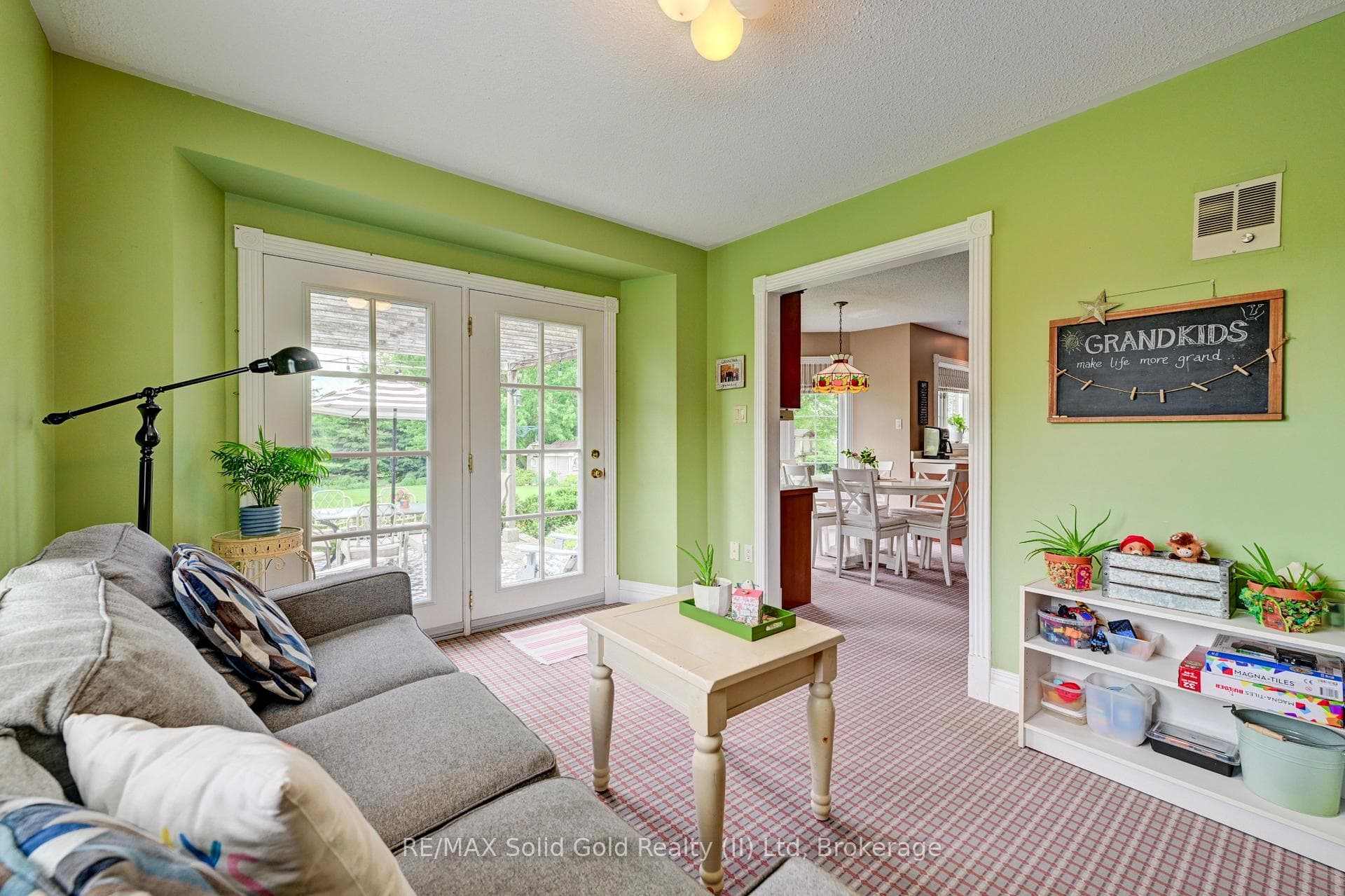 11 Lorraine Drive photo 20