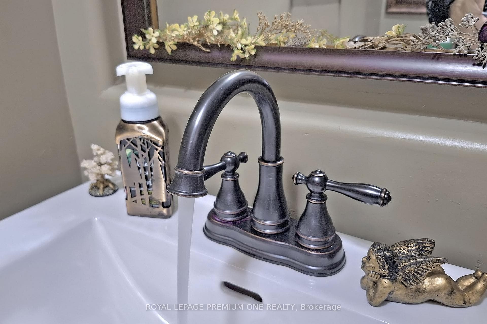 132 Cormorant Crescent photo 26