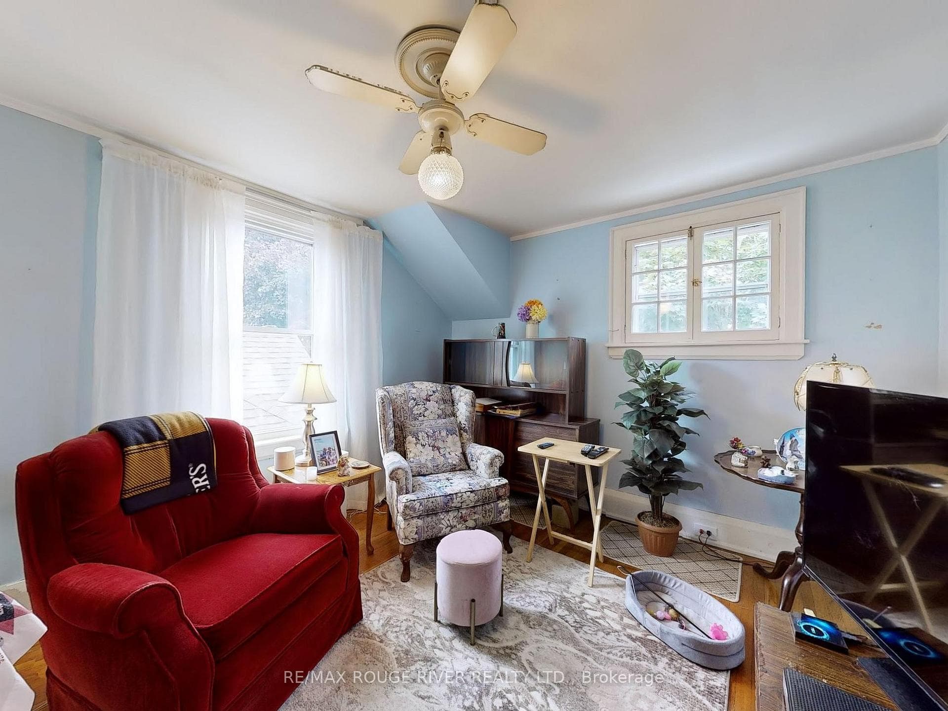330 Adelaide Avenue photo 13