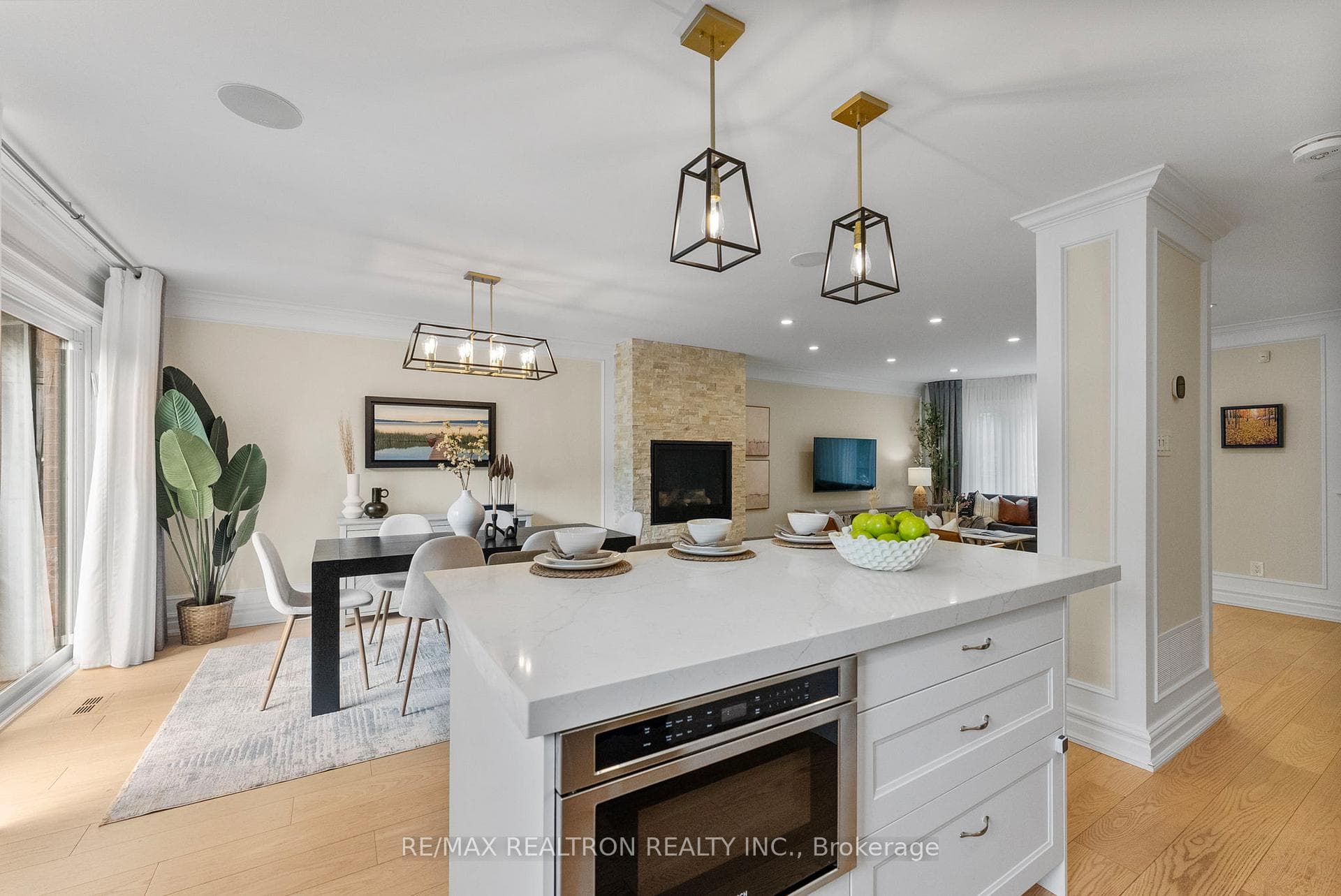 250 Glenforest Road photo 17