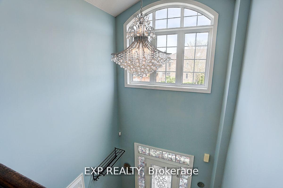 87 Thornlodge Drive photo 6