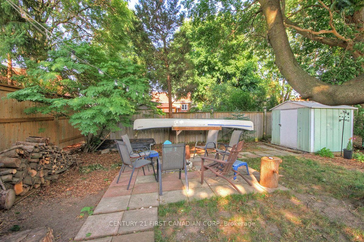 396 Avondale Road photo 22