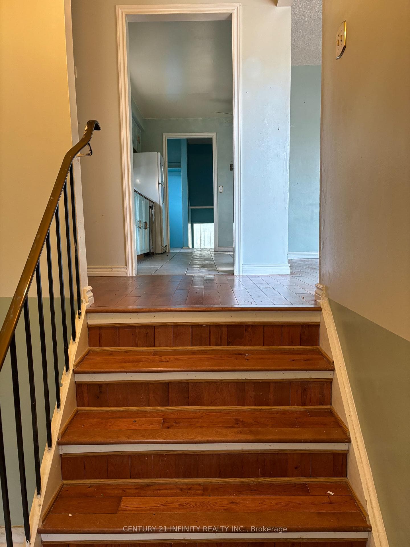 1313 Cherrydown Drive photo 3