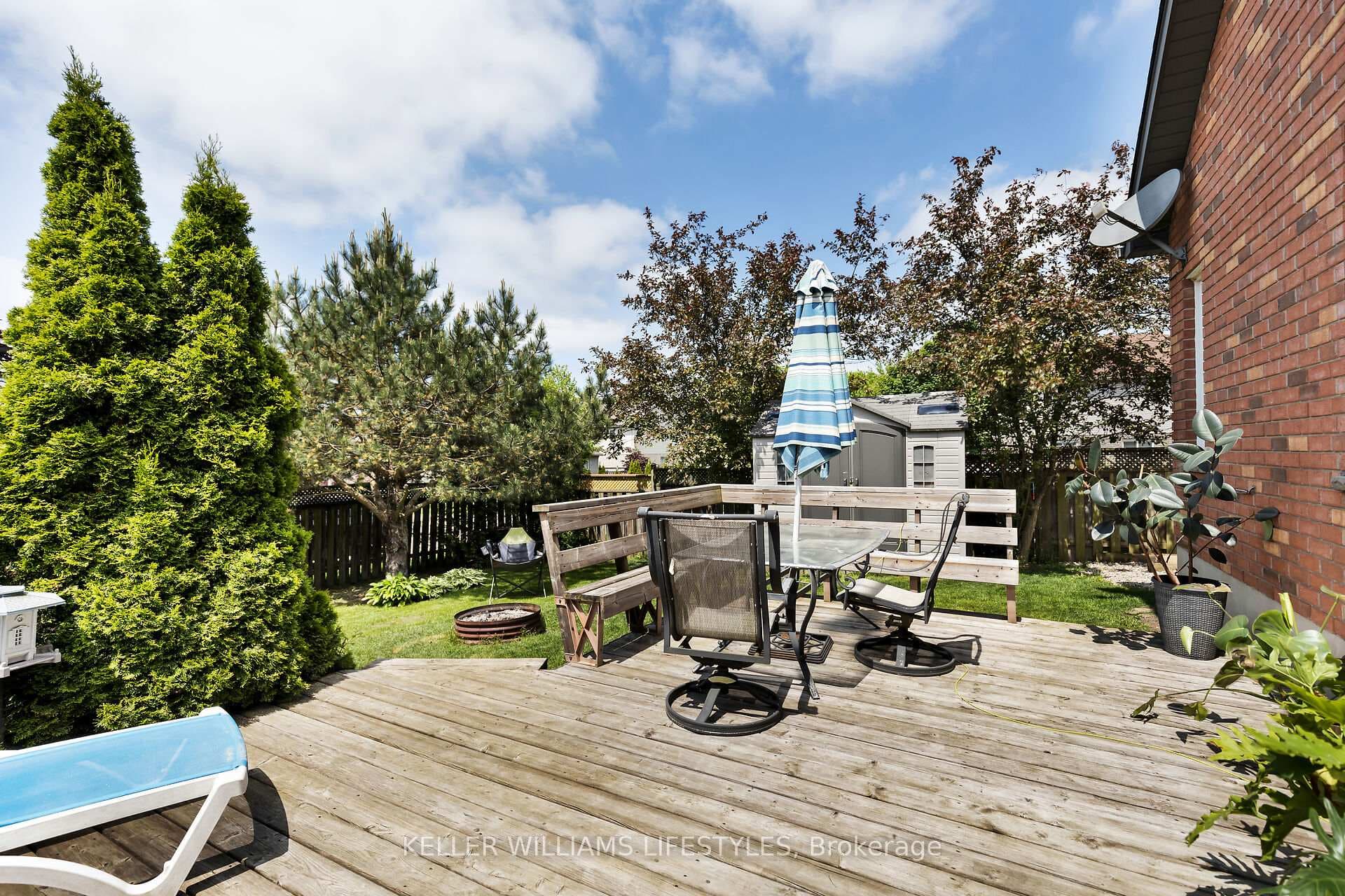 937 Queensborough Court photo 26
