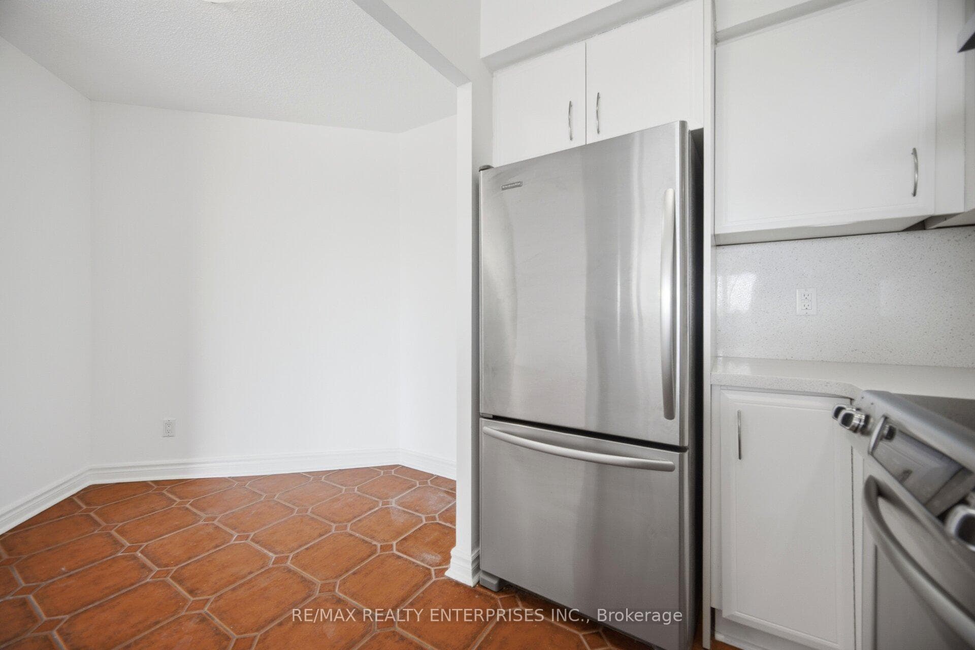 2261 Lake Shore Boulevard Unit 607 photo 22