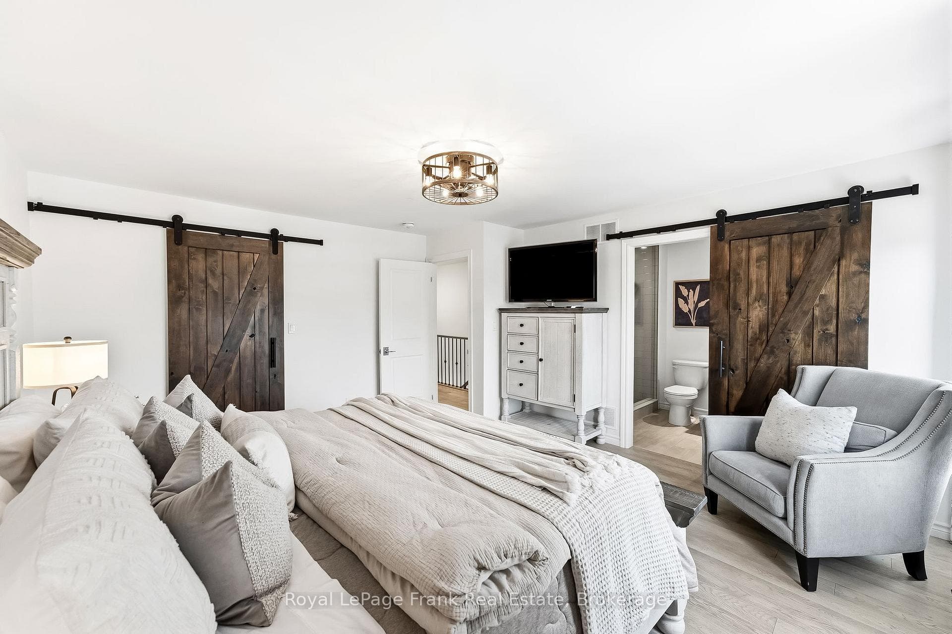 27 Shand Lane photo 23