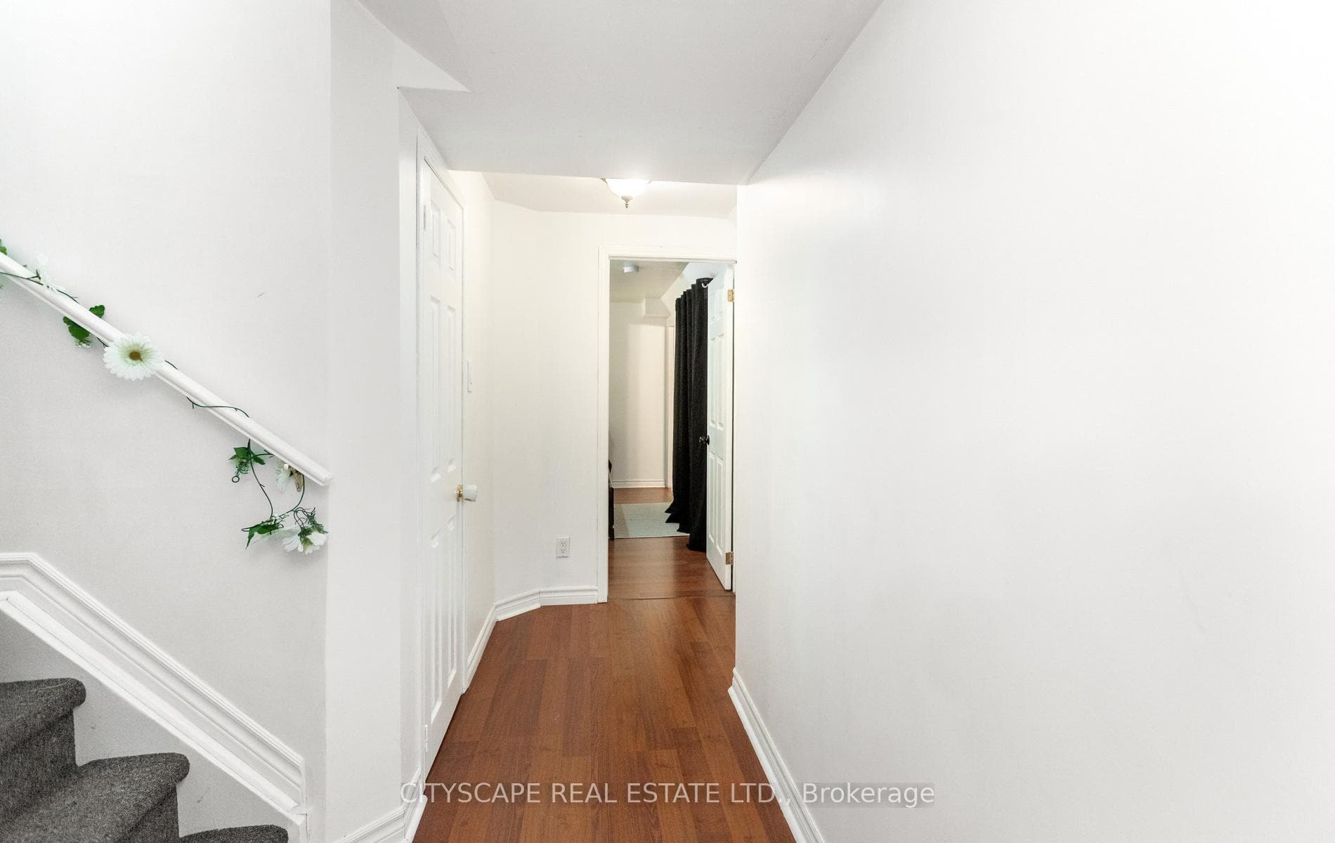91 Waters Boulevard photo 28