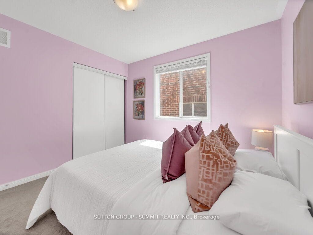 670 Thompson Road photo 38