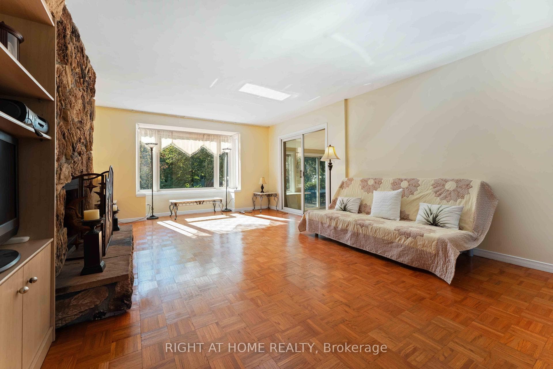 2221 Circle Place photo 15