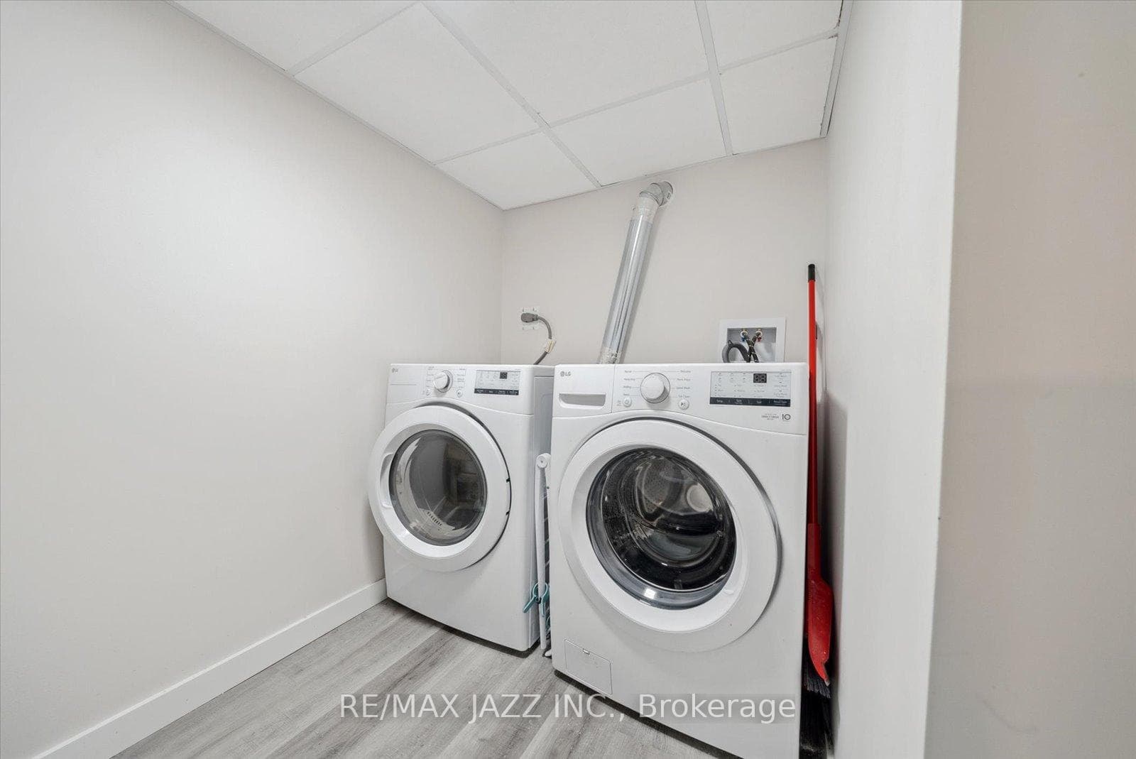 Second laundry in basement!