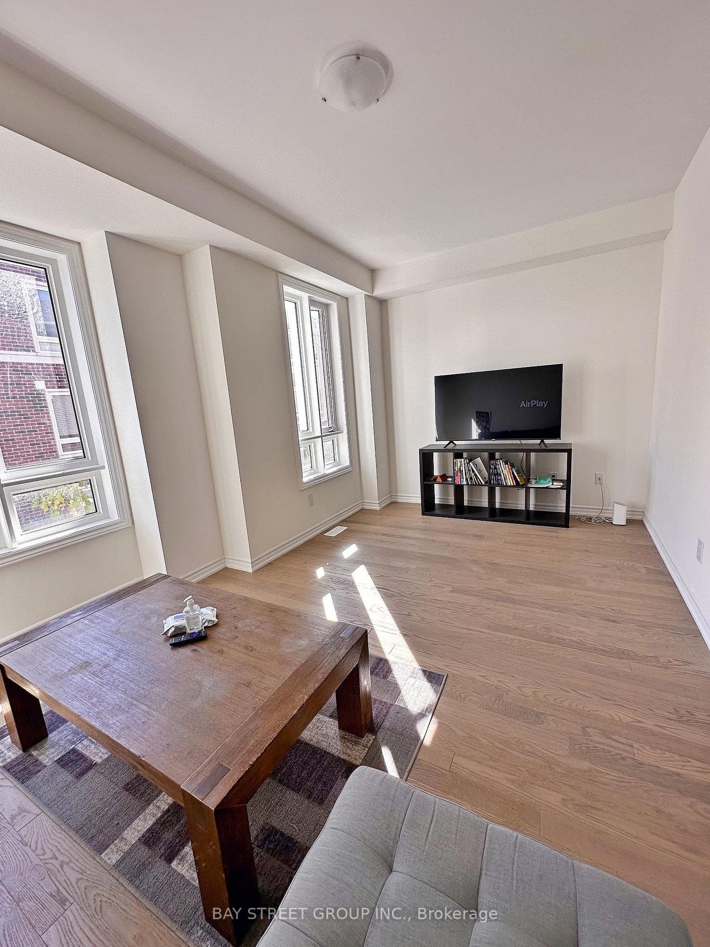 74 Chicago Lane photo 8