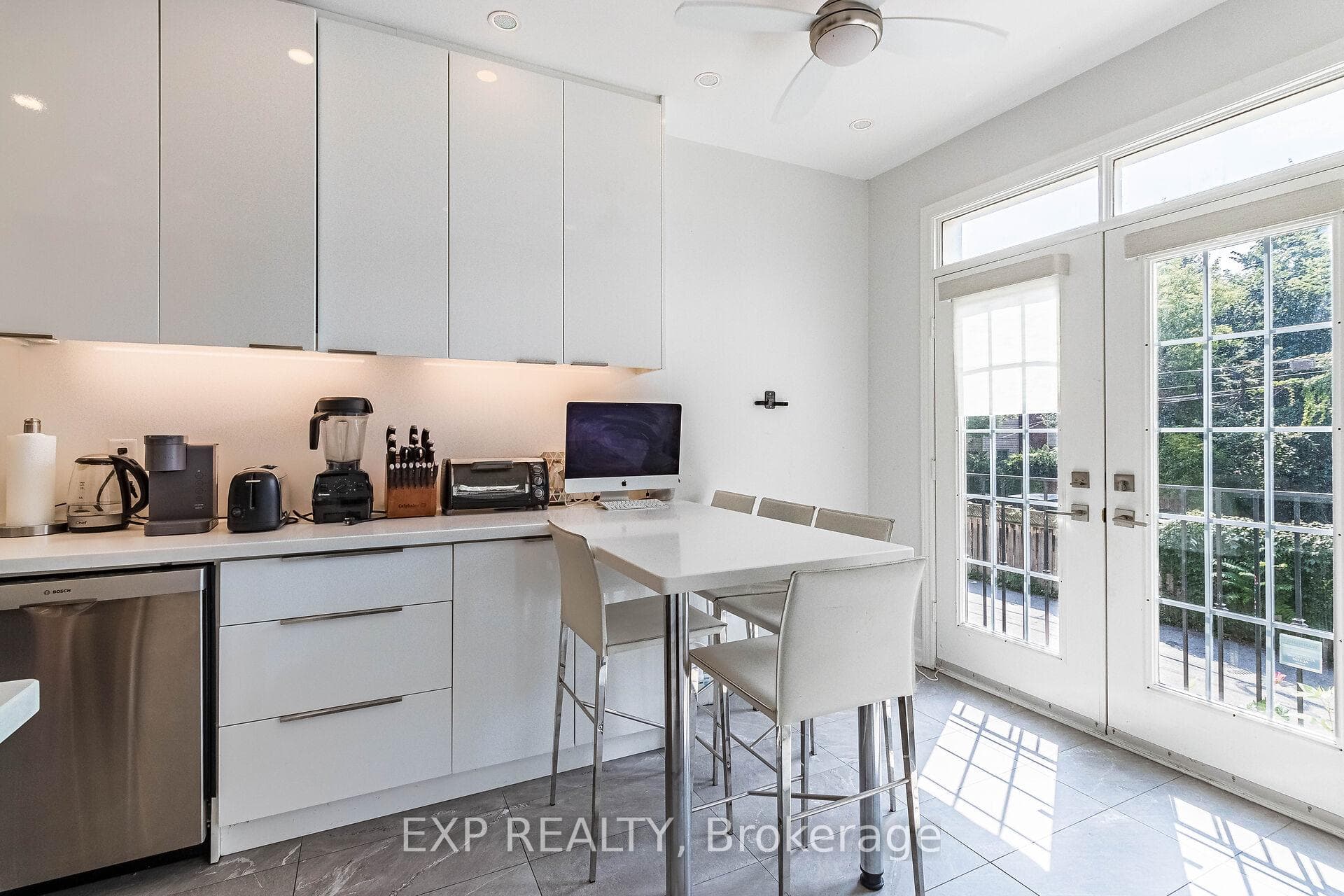 59A Woodbine Avenue photo 11