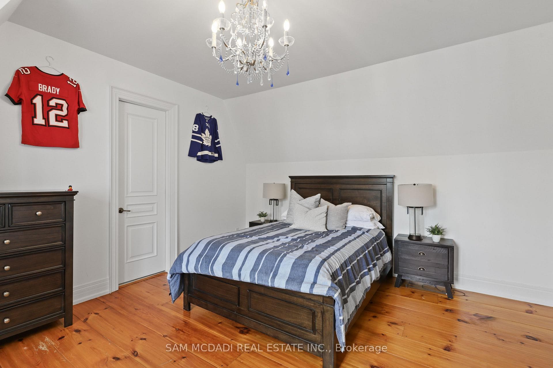 725 Queensway N/A photo 26