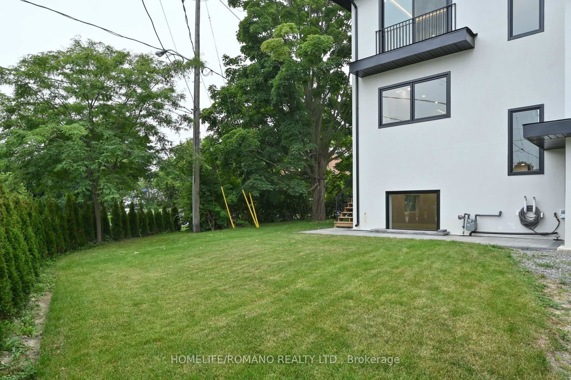 19 King High Avenue photo 40