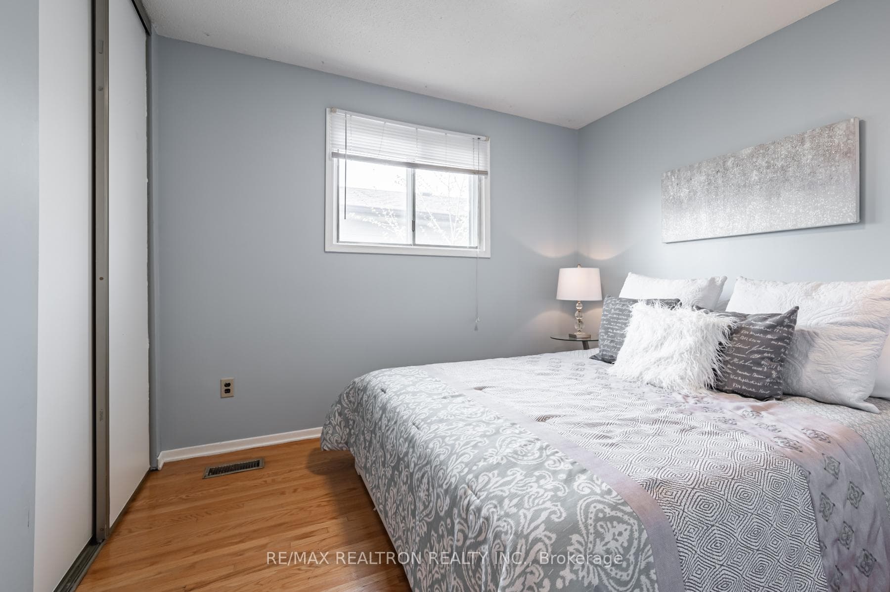 20 Greenspire Road photo 25