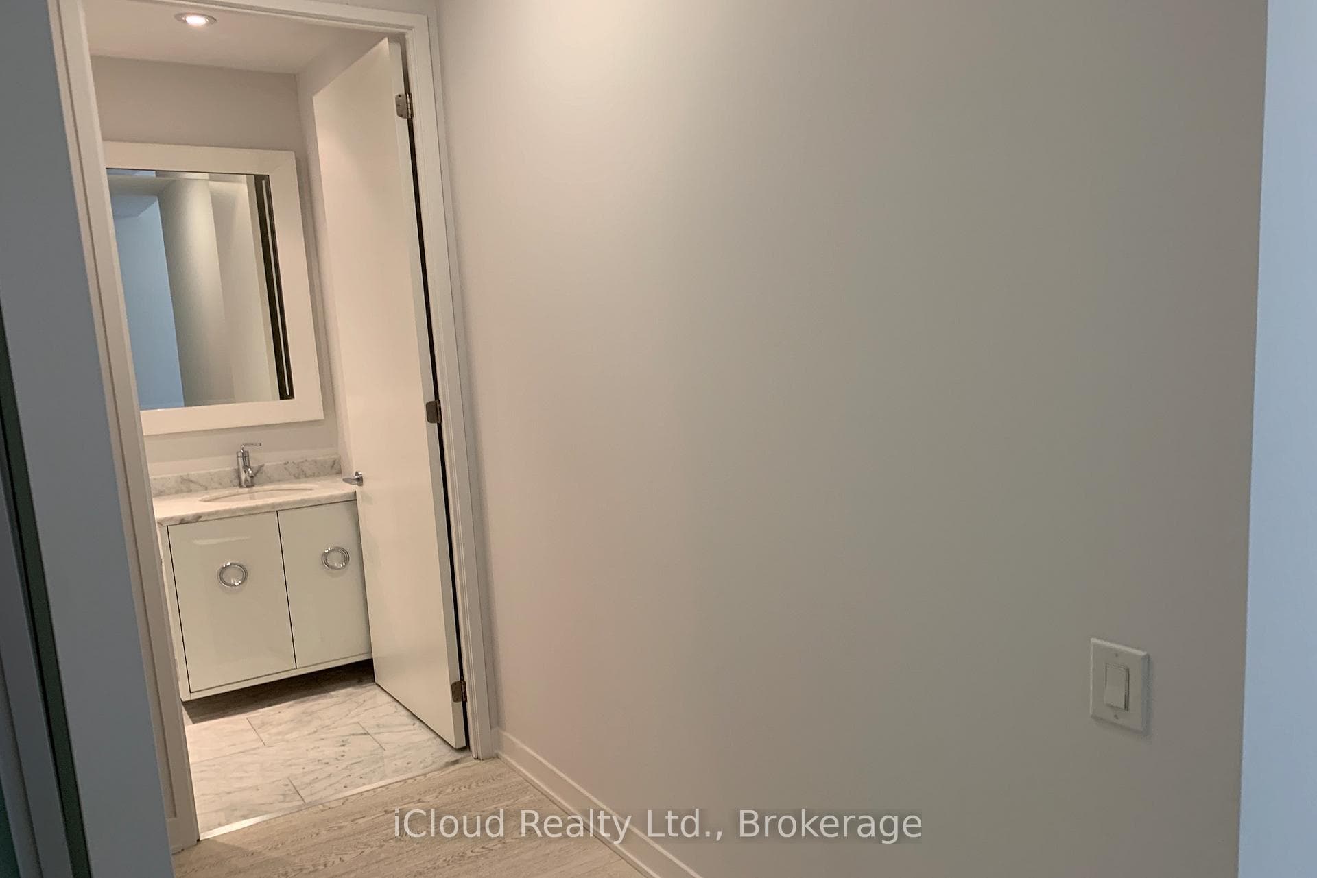 90 Park Lawn N/A Unit PH-3103 photo 9