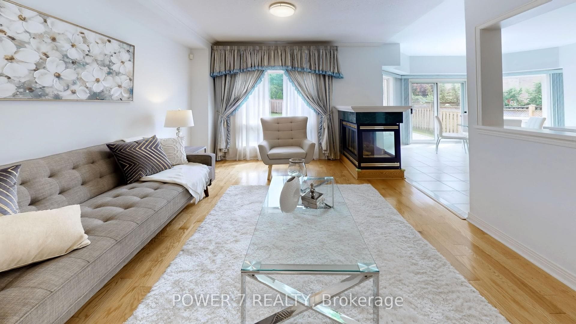 77 Houndsbrook Crescent photo 7
