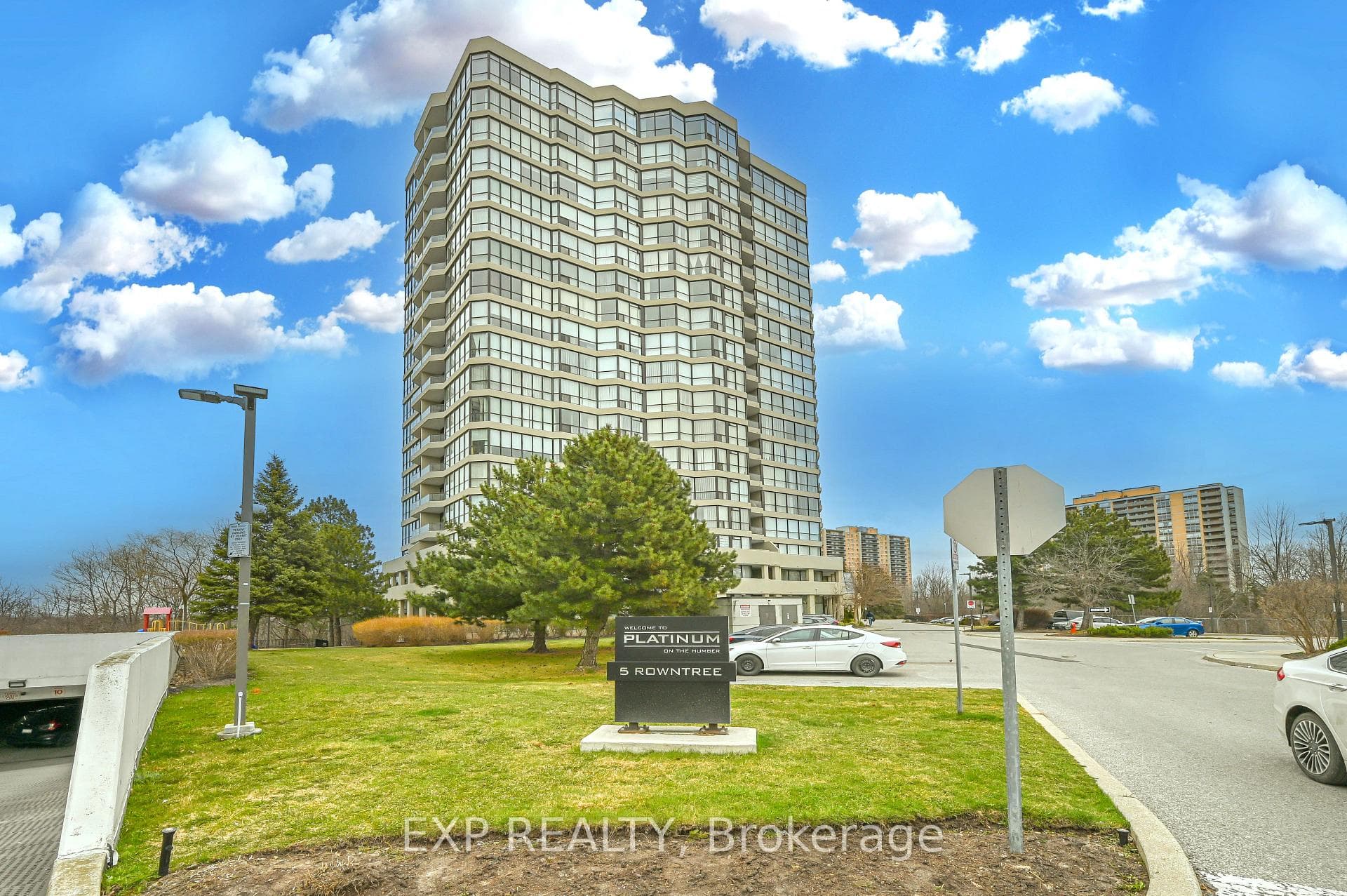 5 Rowntree Road Unit 201 photo 1