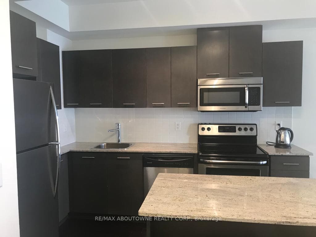 365 Prince Of Wales Drive Unit 907 photo 9