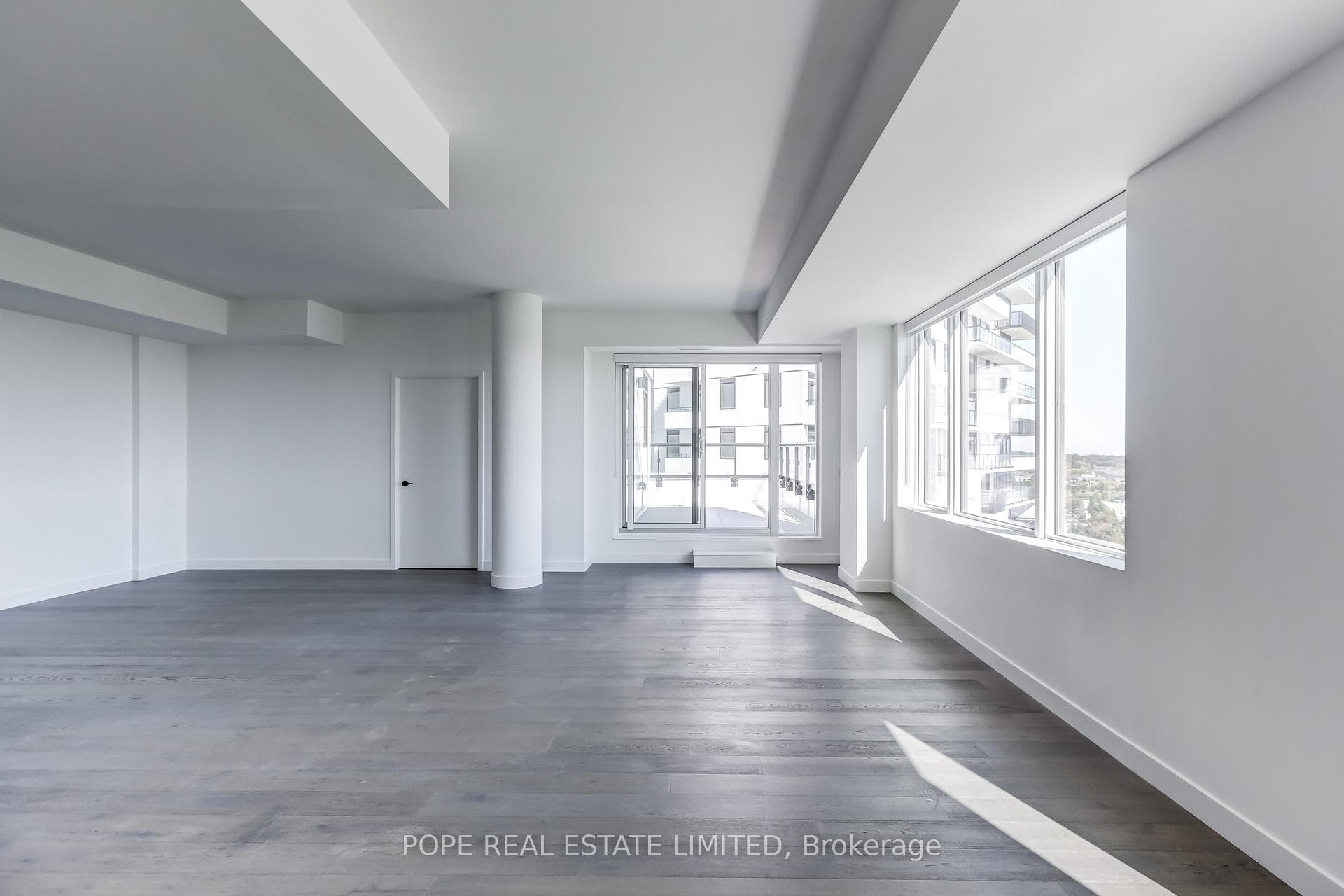 Living/Dining Room 2