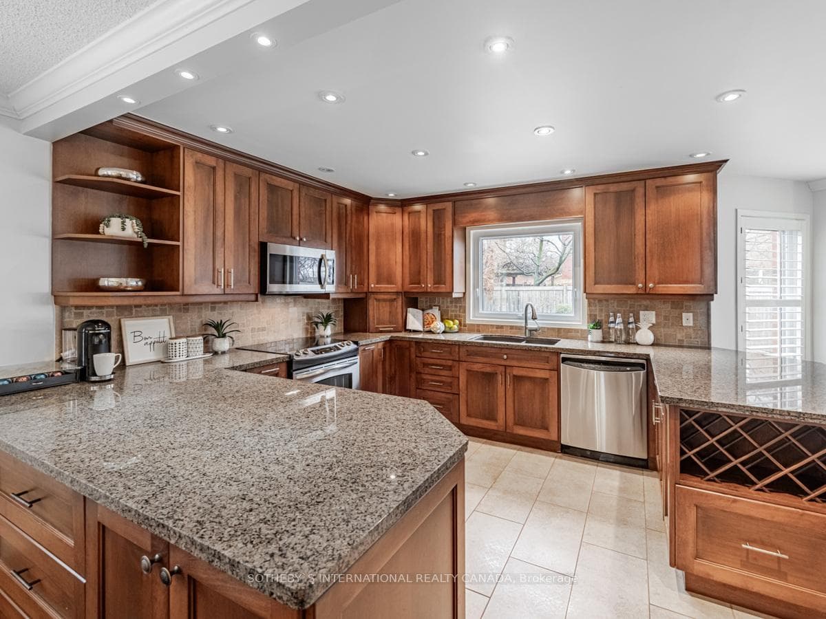 1052 Beechnut Road photo 10