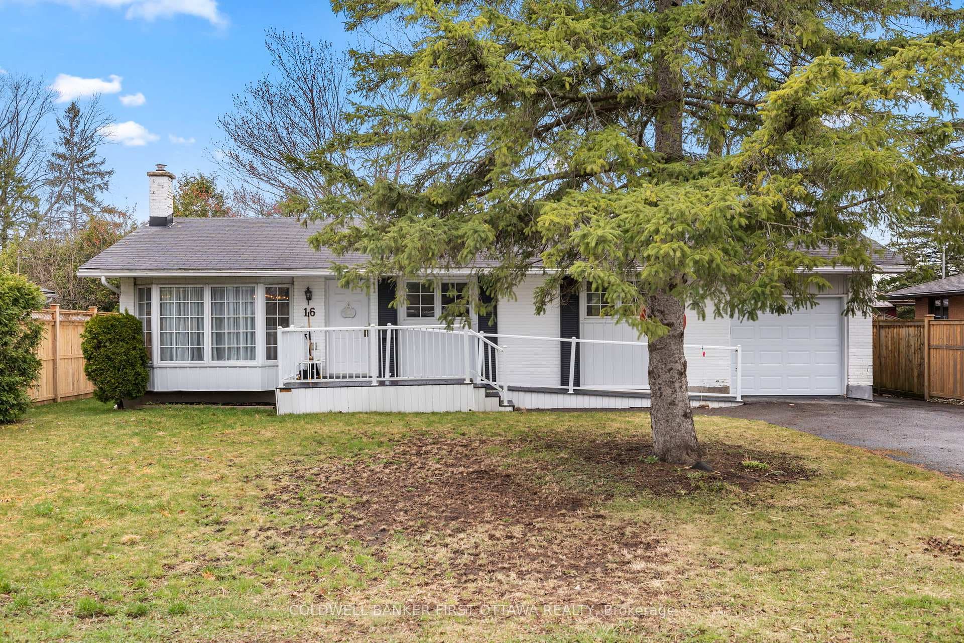 16 SYCAMORE Drive photo 3