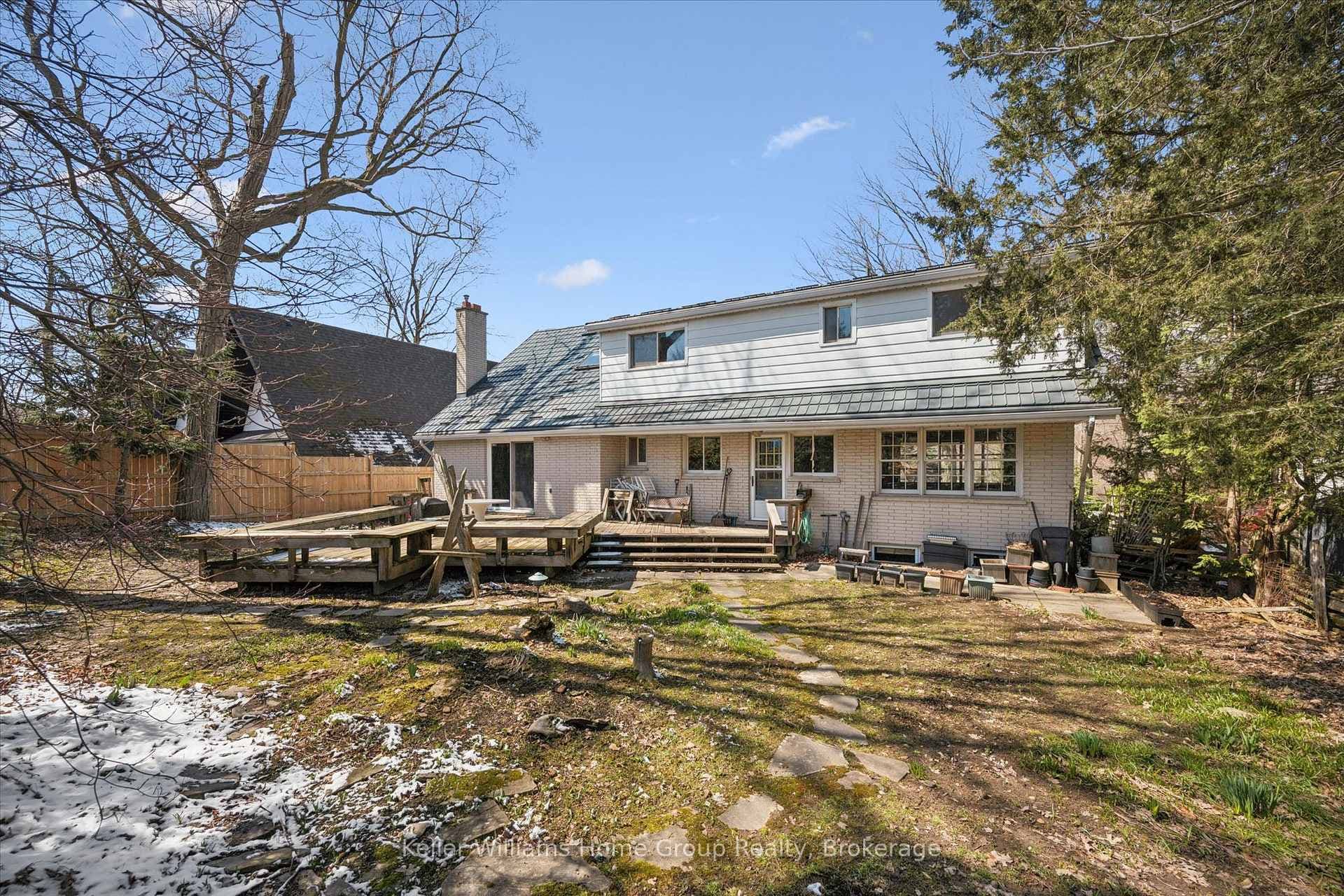 21 Honey Crescent photo 33