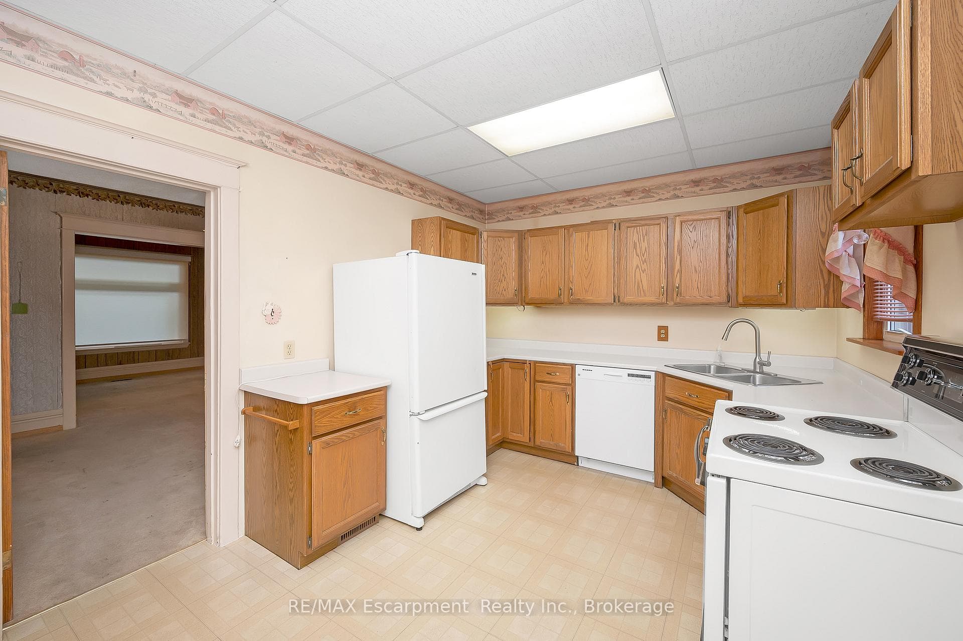 184 Stirton Street photo 13