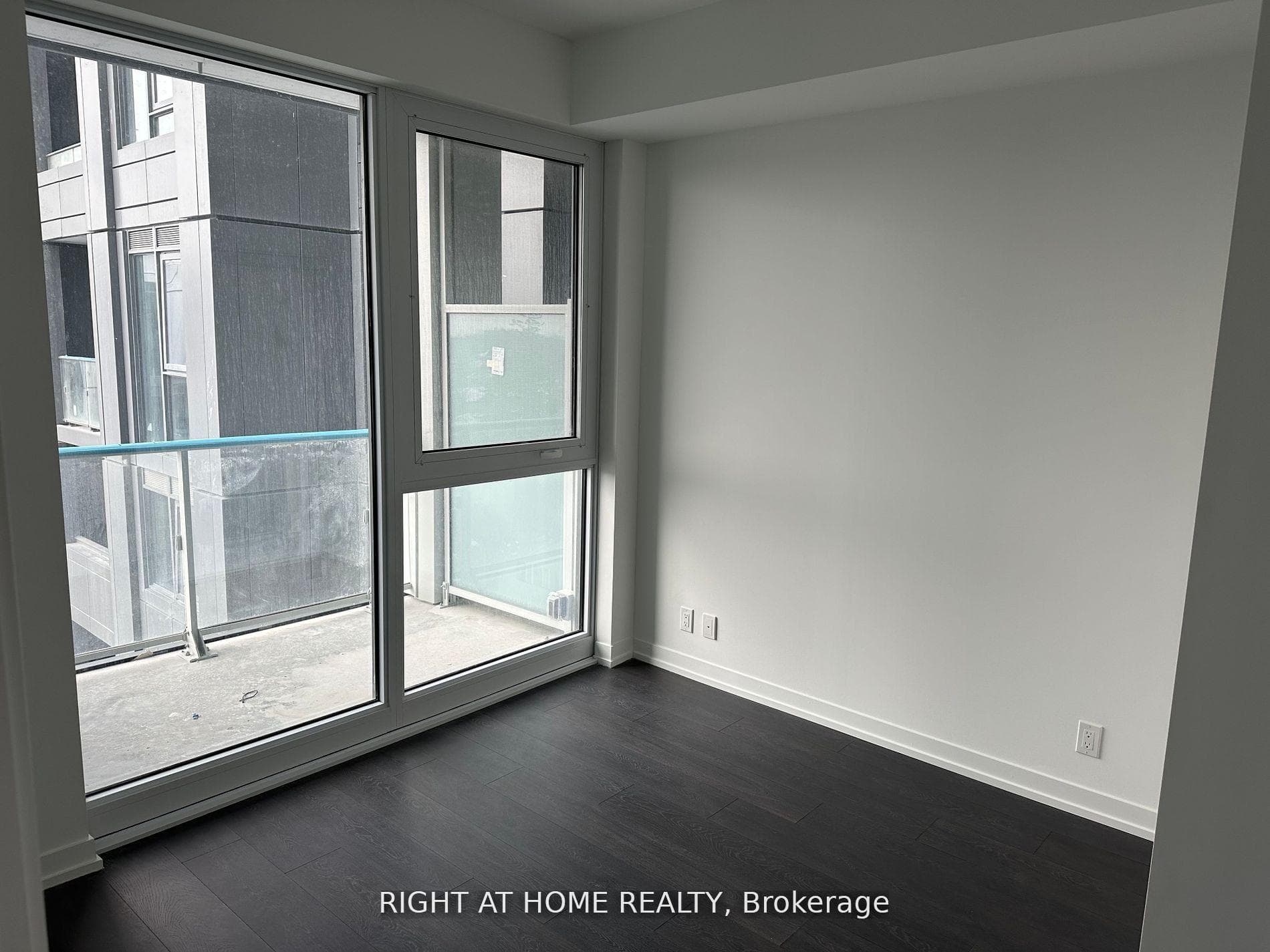 2020 Bathurst Street Unit 738 photo 7