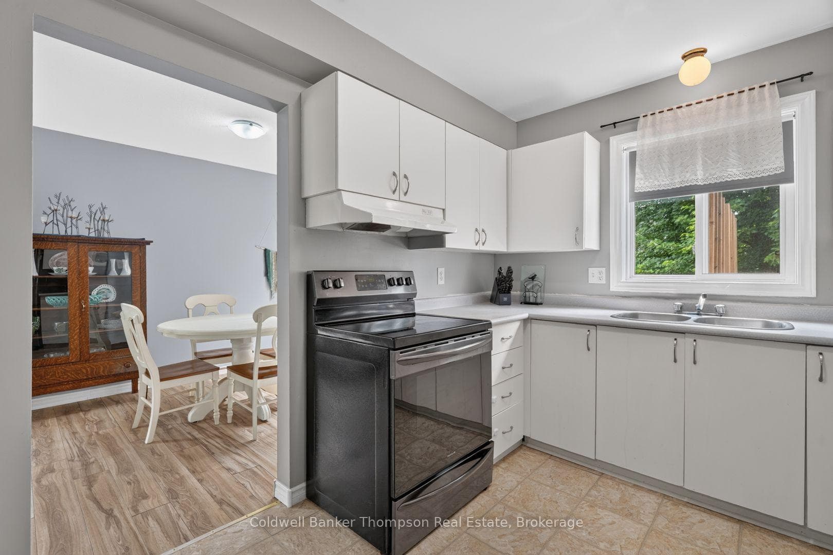 15 Sabrina Park Drive photo 13