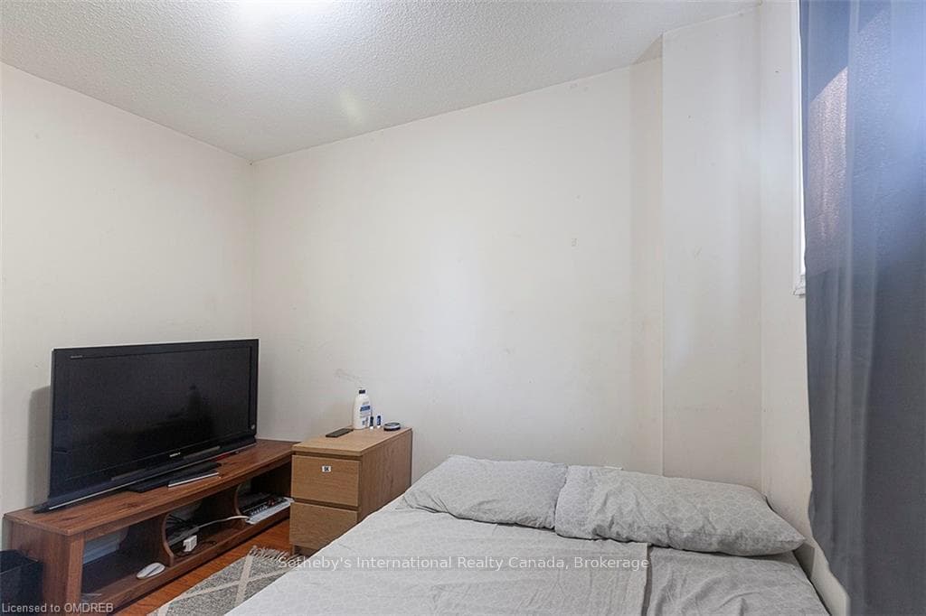 579 KORTRIGHT Road photo 17