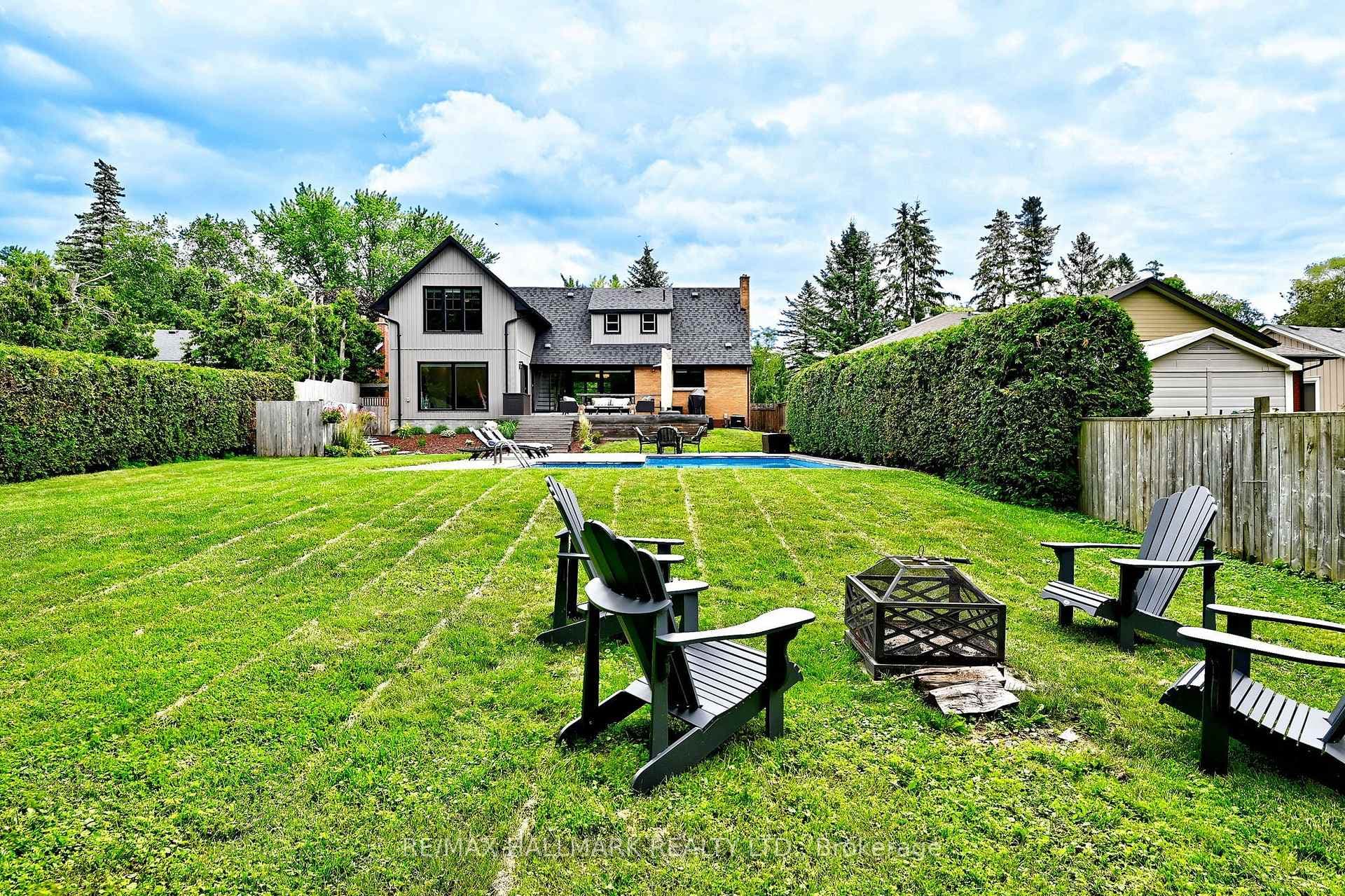 334 Stewart Street photo 38