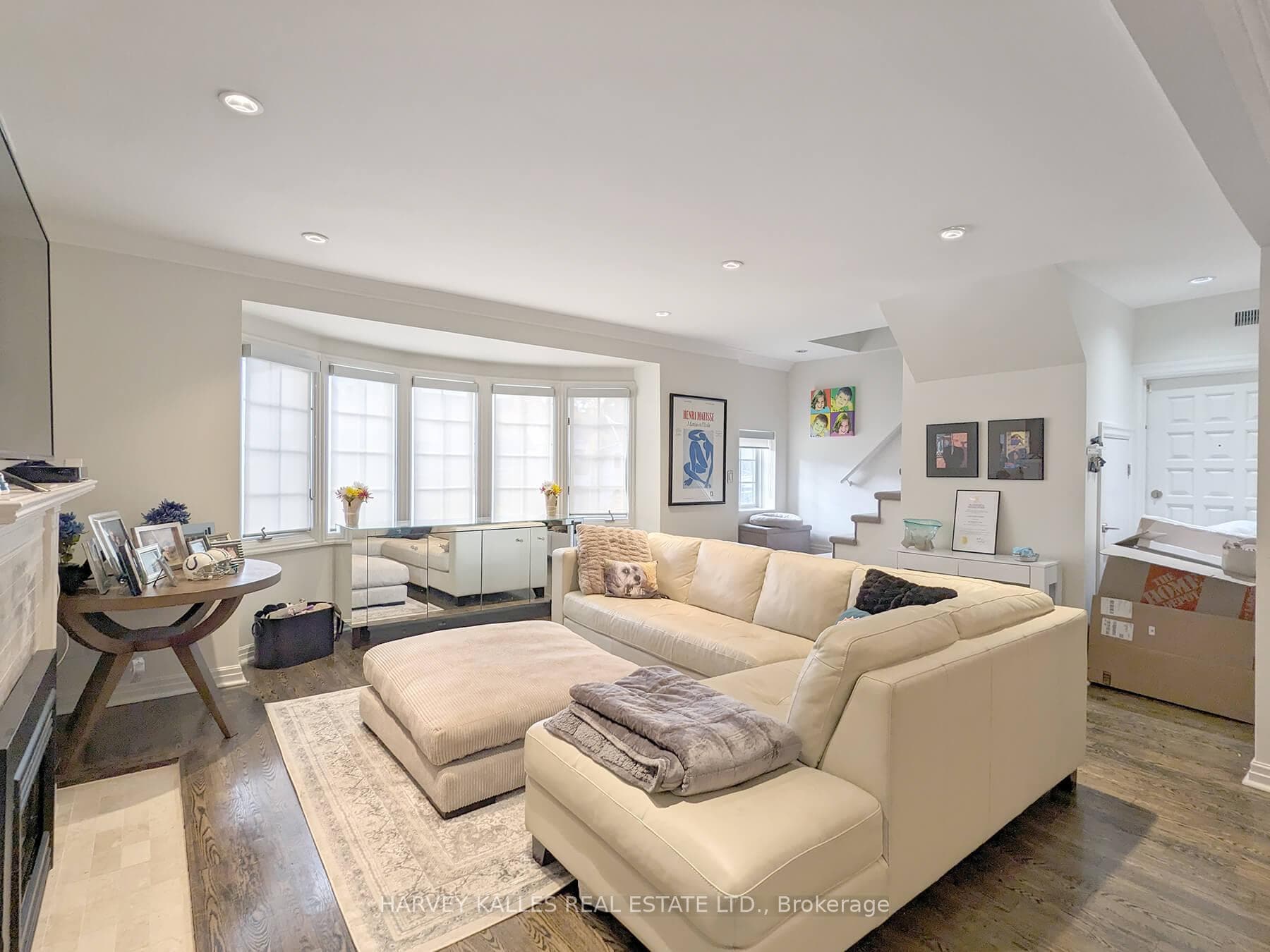 9 Highbourne Road Unit Upper photo 3