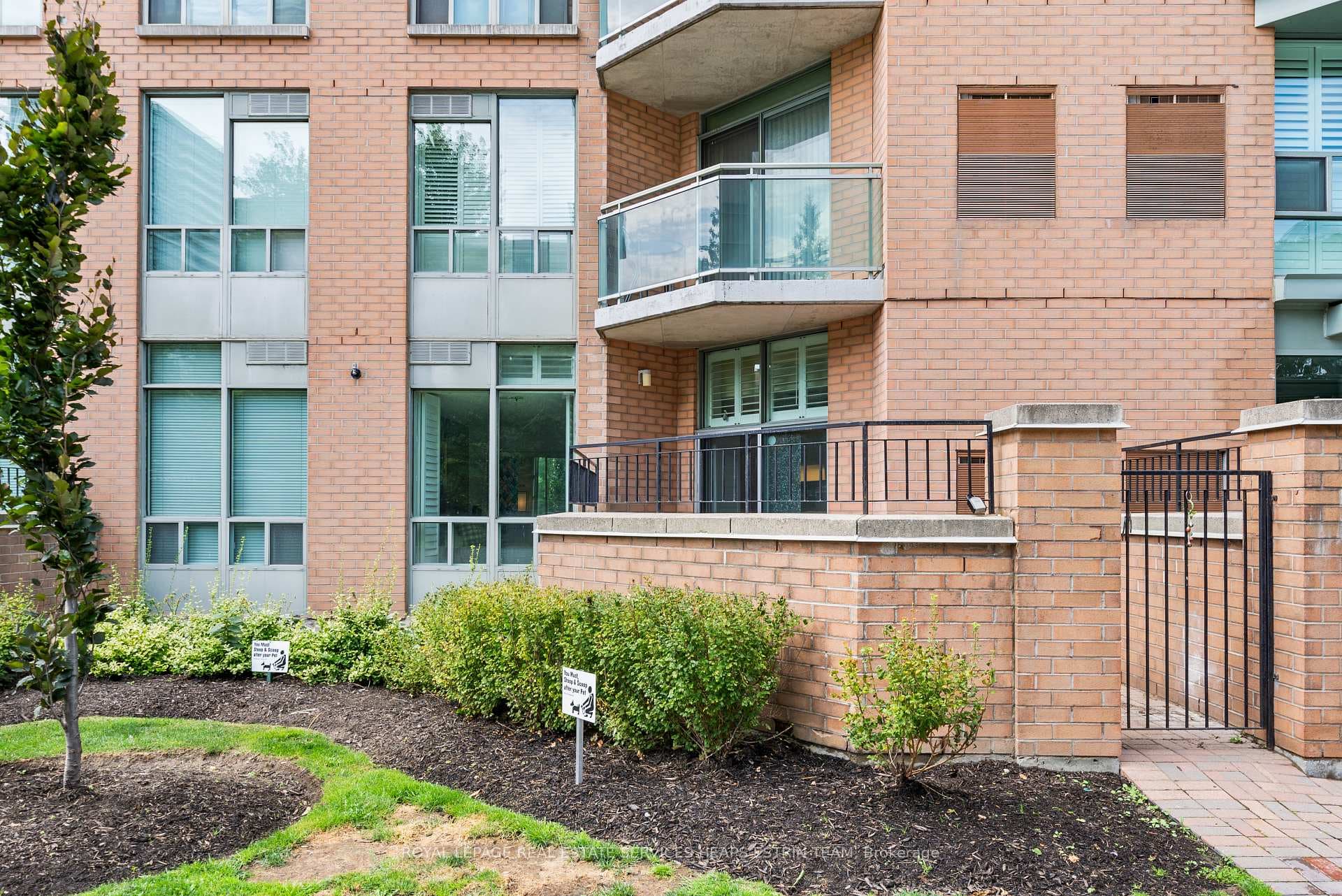 190 Manitoba Street Unit 106 photo 17