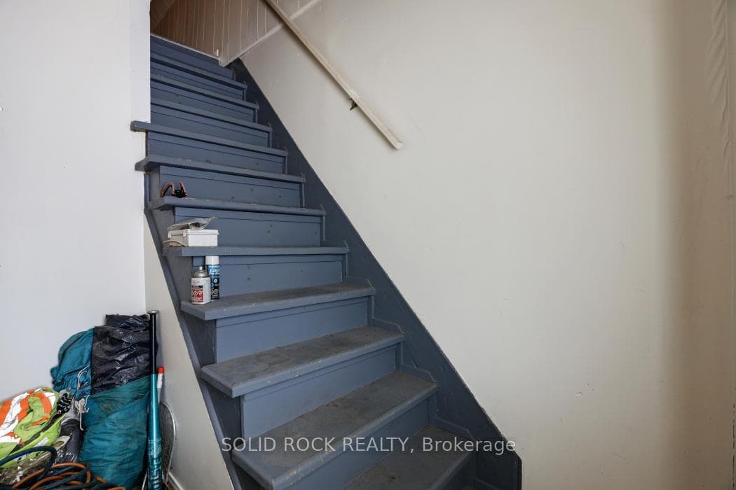 922 Centre Street photo 26